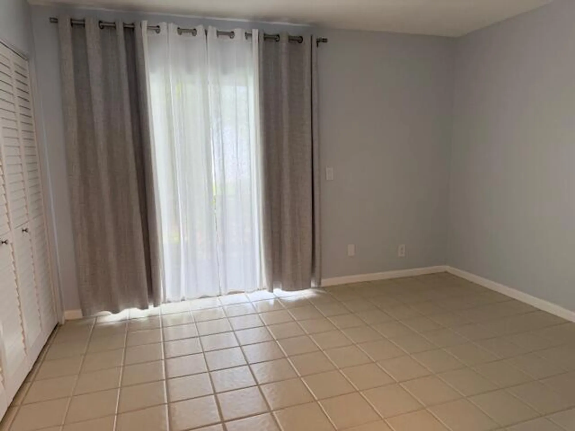 Property Slideshow image 14 of 32 | 3240 lake osborne dr 108, Lake Worth Beach, FL, 33461