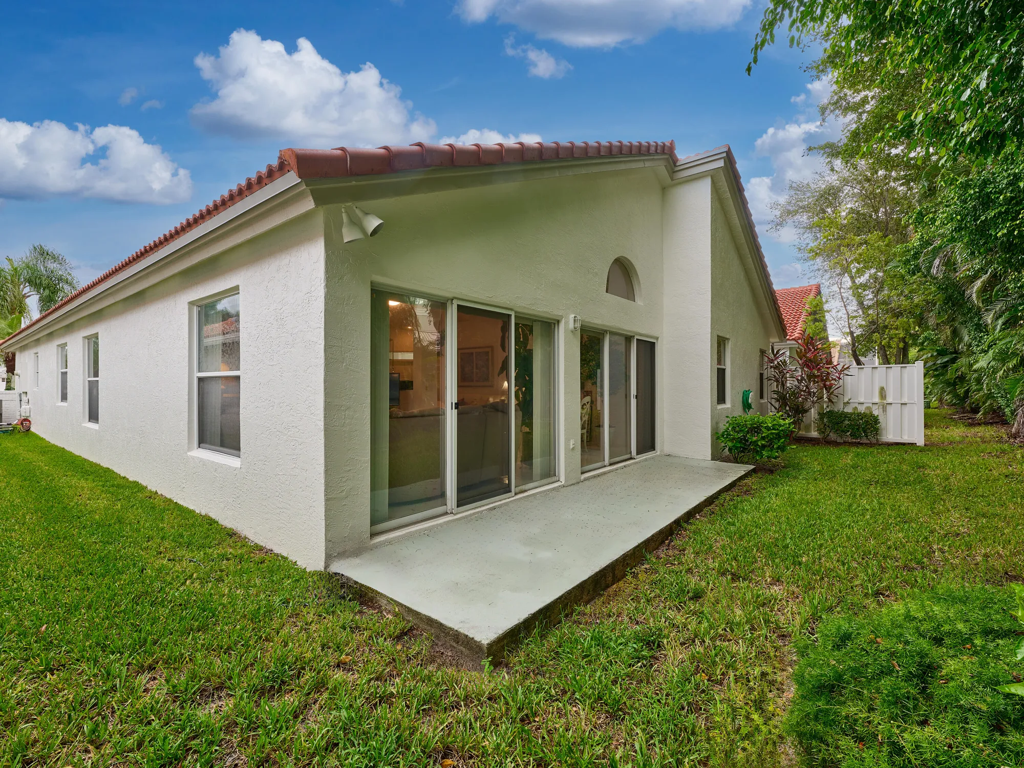 Property Slideshow image 20 of 25 | 9758 harbour lake cir, Boynton Beach, FL, 33437