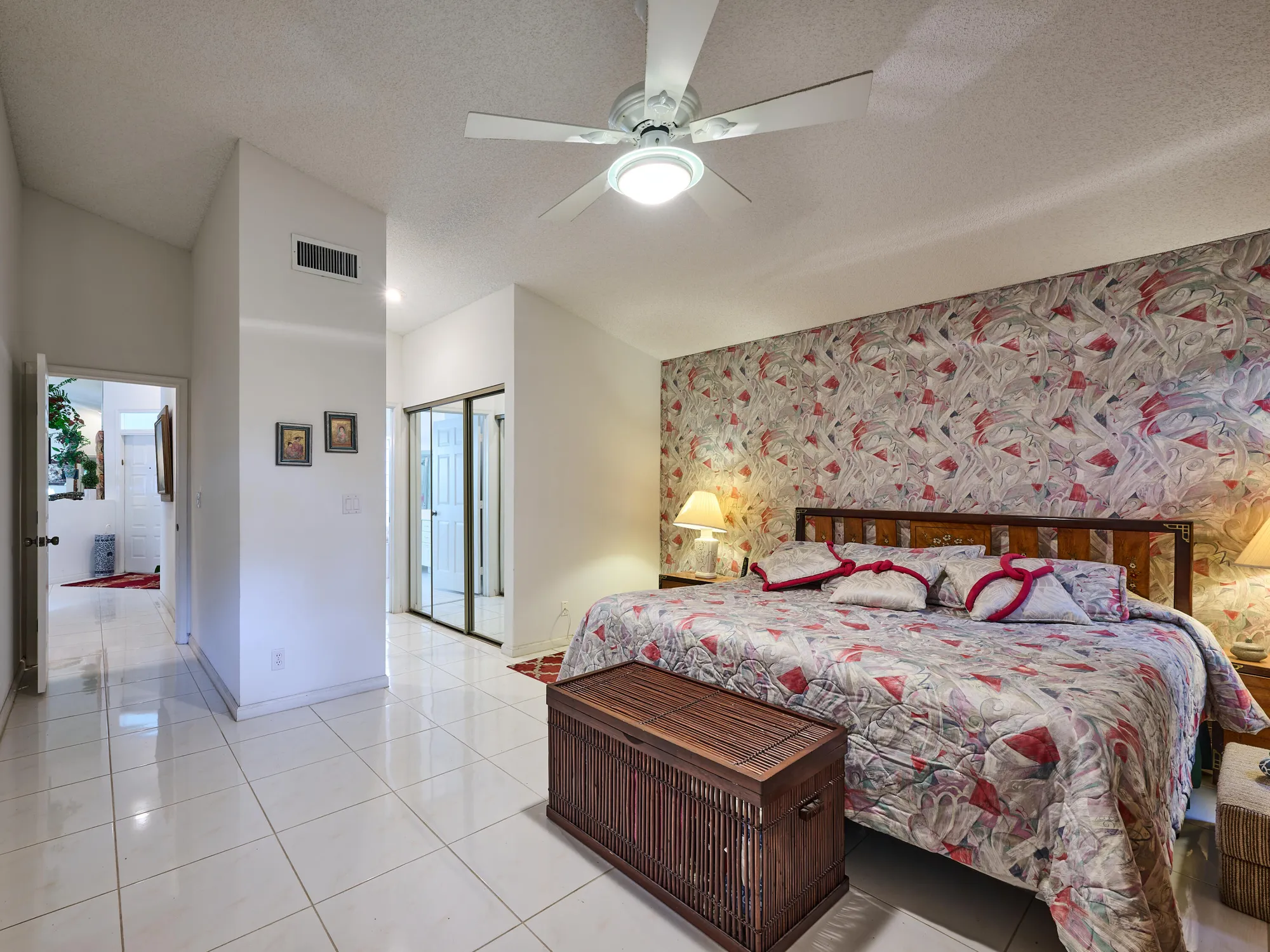 Property Slideshow image 14 of 25 | 9758 harbour lake cir, Boynton Beach, FL, 33437