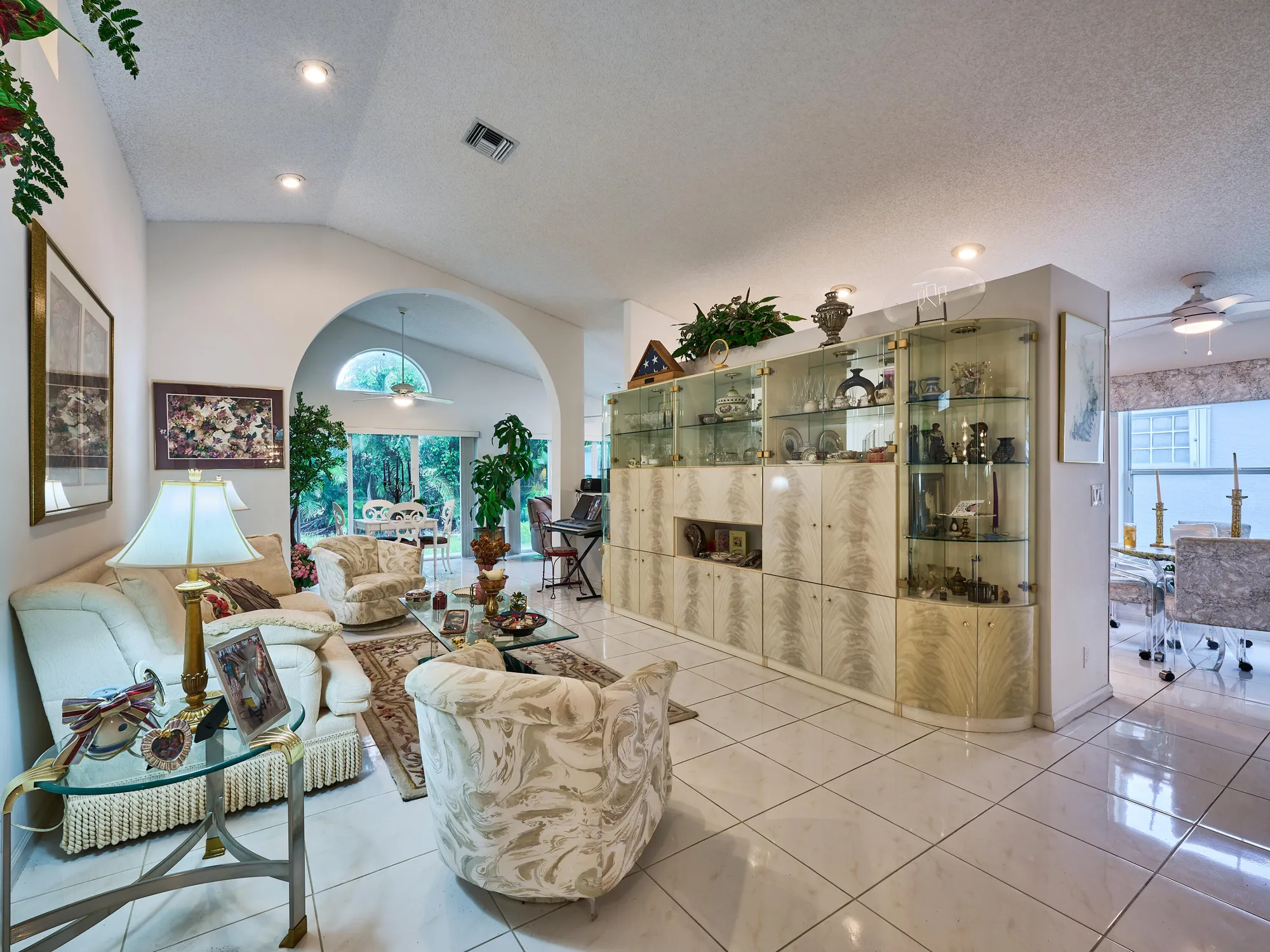 Property Slideshow image 4 of 25 | 9758 harbour lake cir, Boynton Beach, FL, 33437