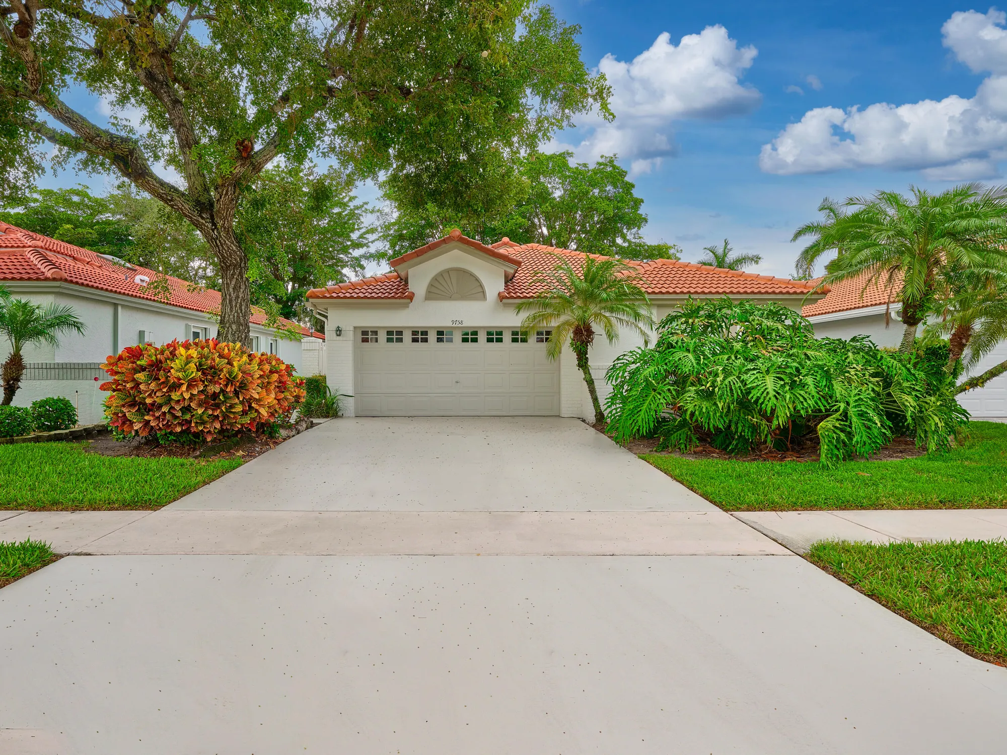 Property Slideshow image 1 of 25 | 9758 harbour lake cir, Boynton Beach, FL, 33437