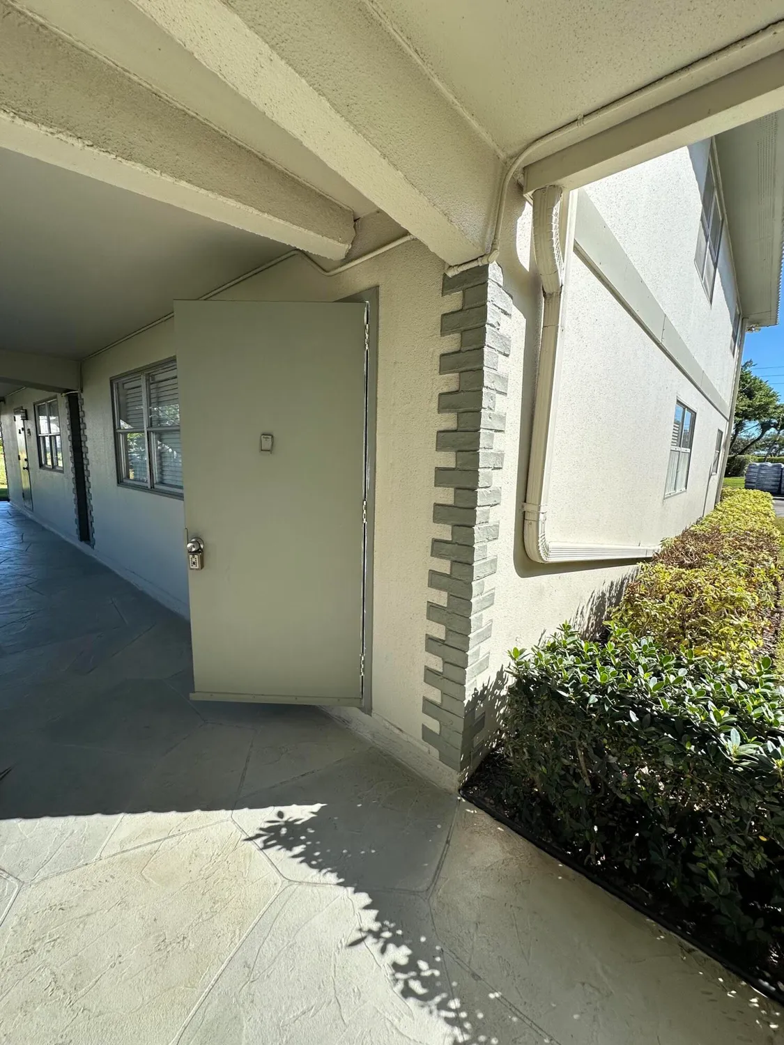 Property Slideshow image 6 of 29 | 215 flanders e unit e, Delray Beach, FL, 33484