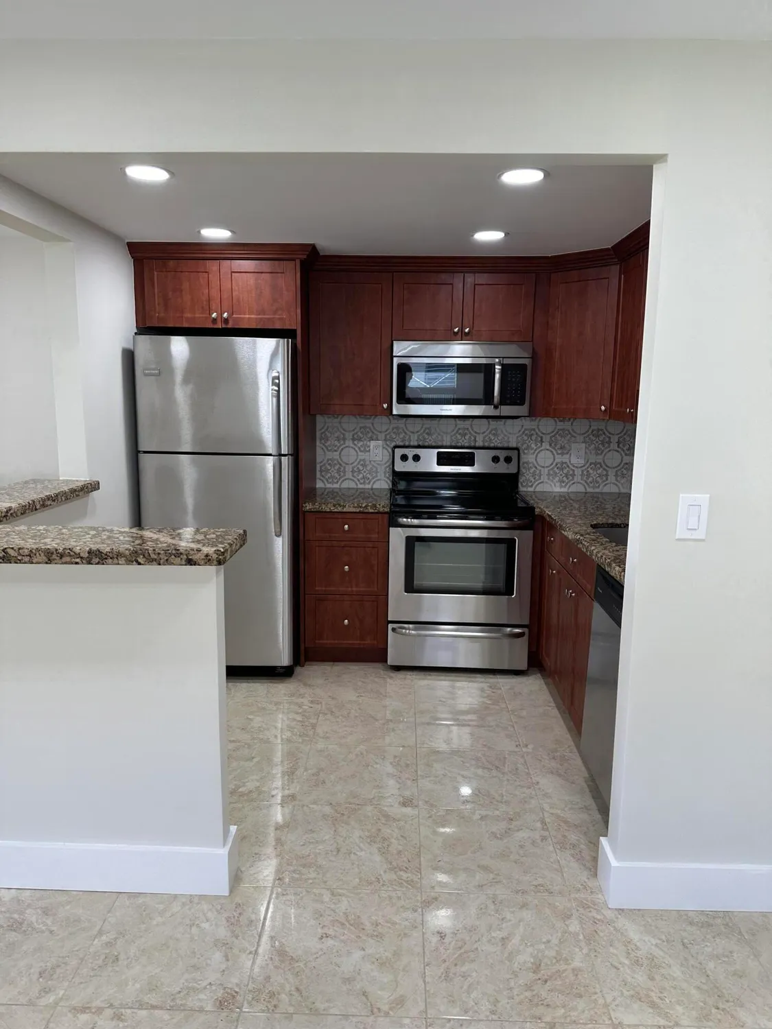 Property Slideshow image 13 of 29 | 215 flanders e unit e, Delray Beach, FL, 33484