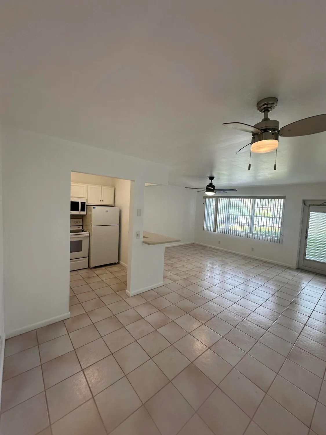 Property Slideshow image 6 of 31 | 377 windsor q, West Palm Beach, FL, 33417