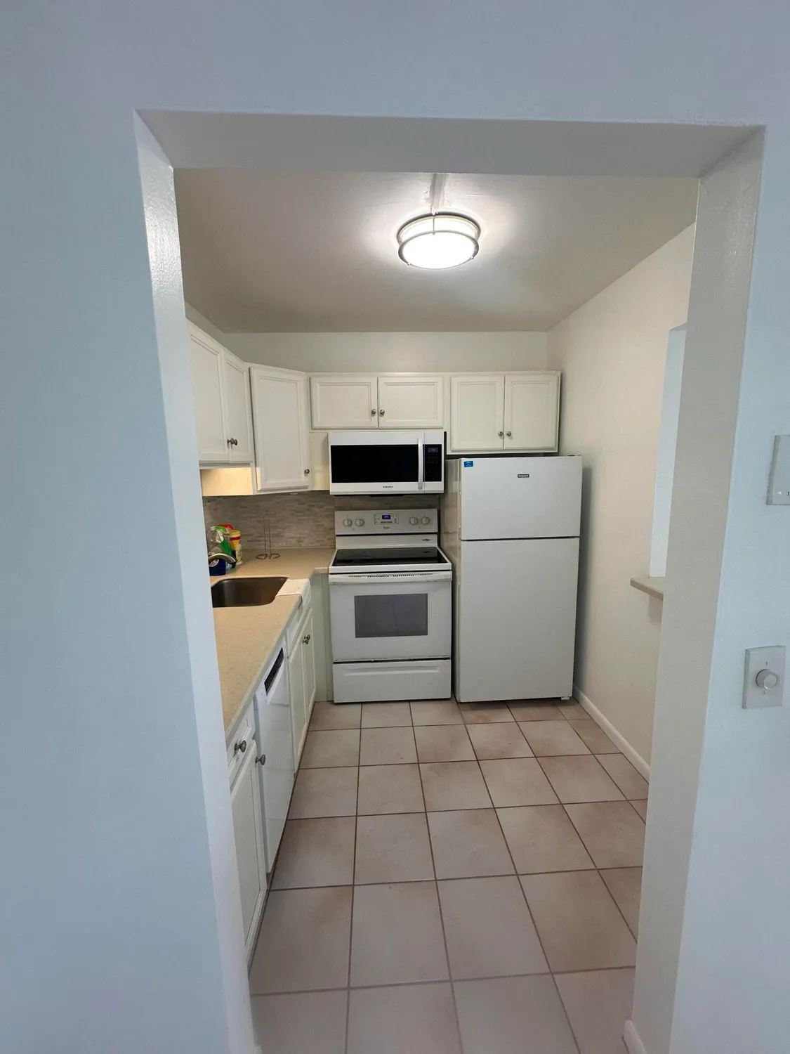 Property Slideshow image 5 of 31 | 377 windsor q, West Palm Beach, FL, 33417