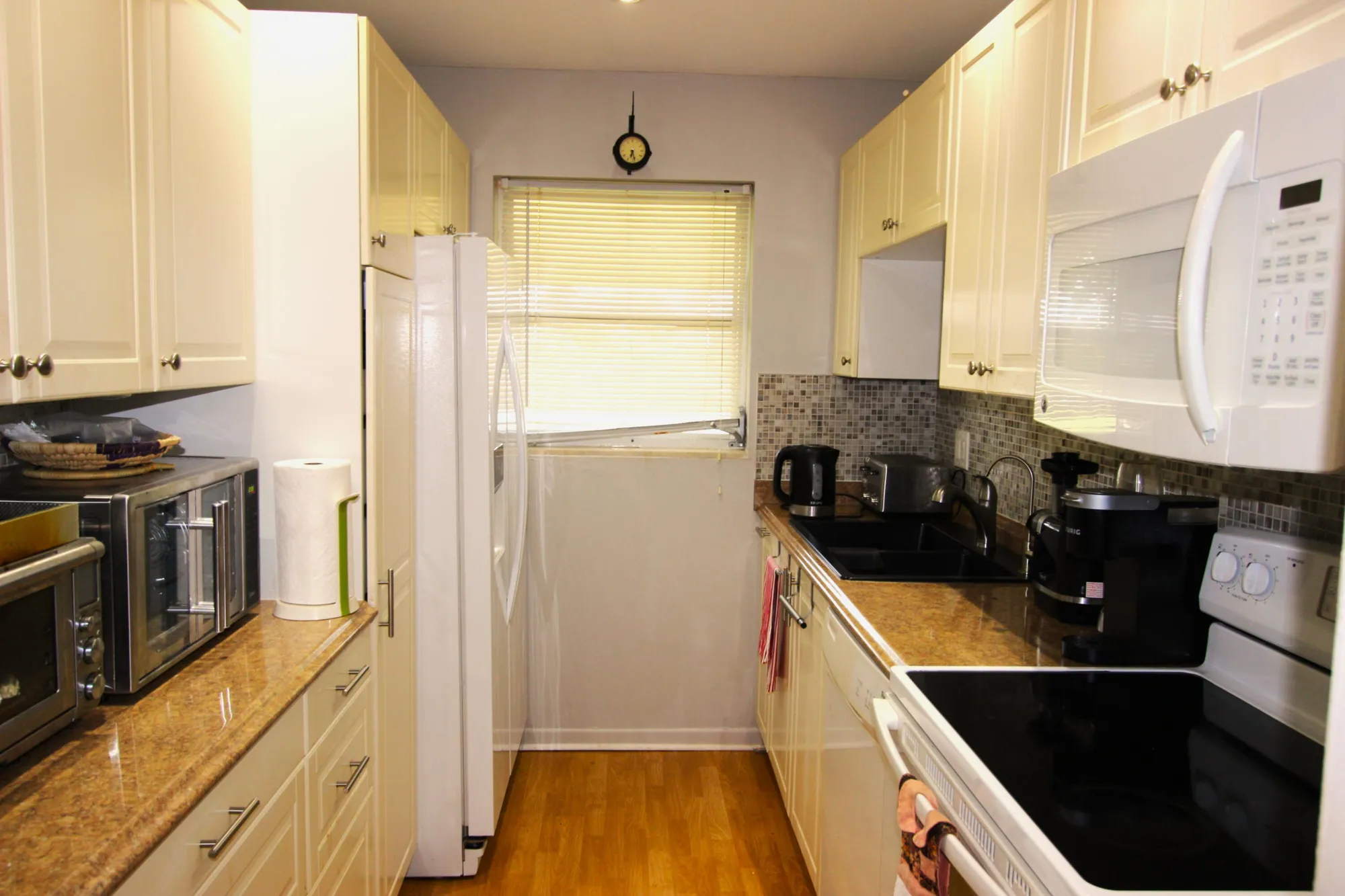 Property Slideshow image 7 of 12 | 1045 circle ter b, Delray Beach, FL, 33445
