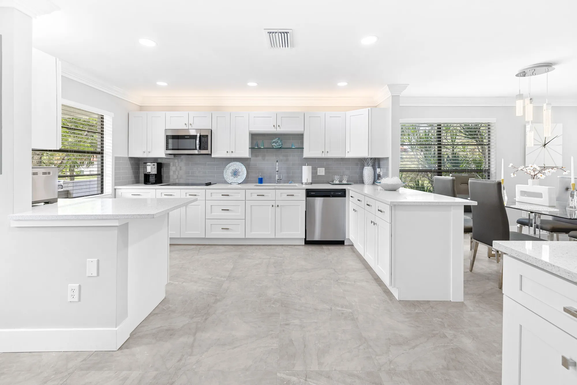 Property Slideshow image 2 of 41 | 9187 norte lago apt 5b, Boca Raton, FL, 33428