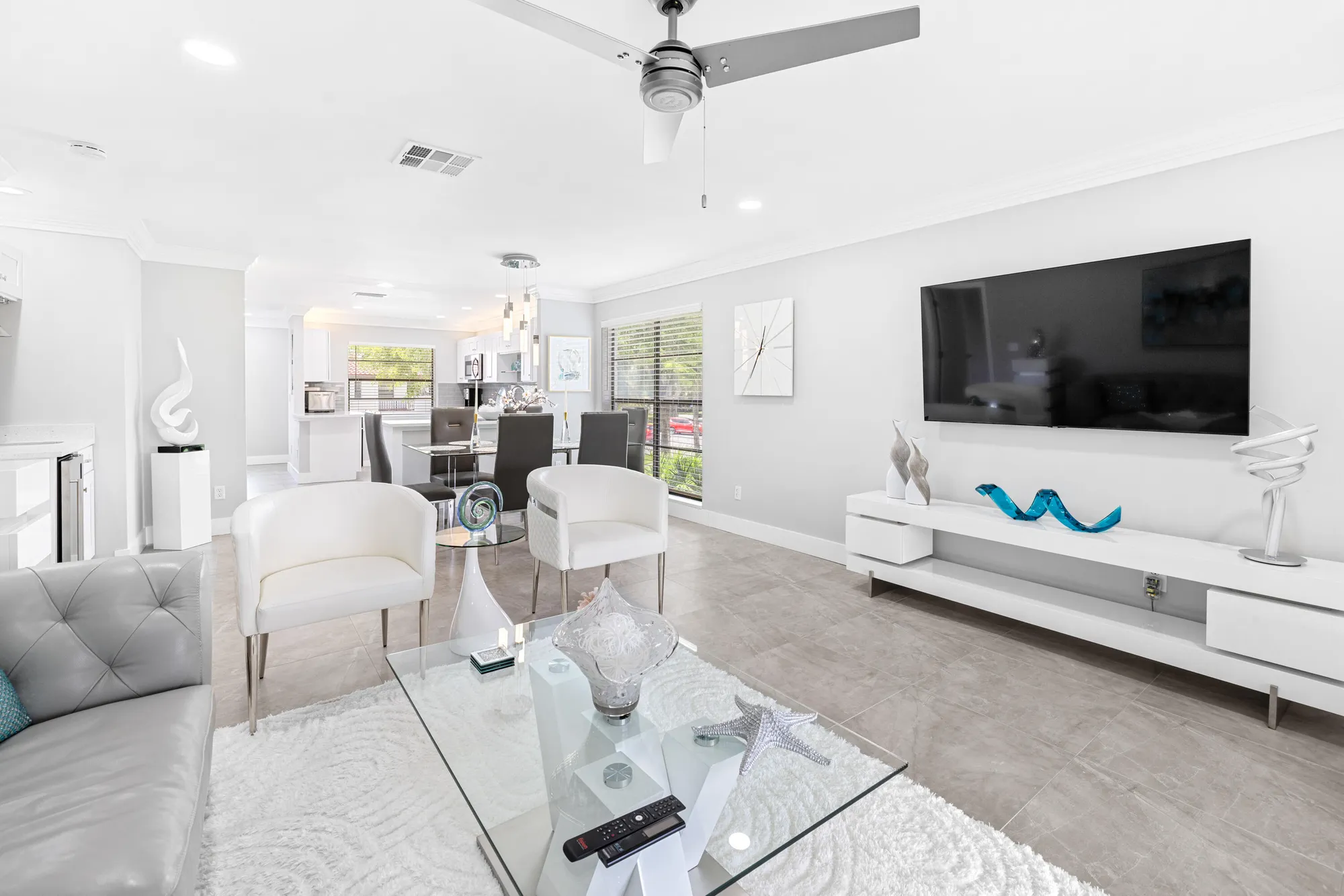 Property Slideshow image 12 of 41 | 9187 norte lago apt 5b, Boca Raton, FL, 33428