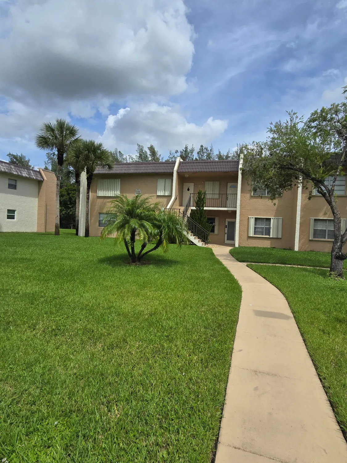 Property Slideshow image 1 of 22 | 140 lake meryl dr apt 233, West Palm Beach, FL, 33411