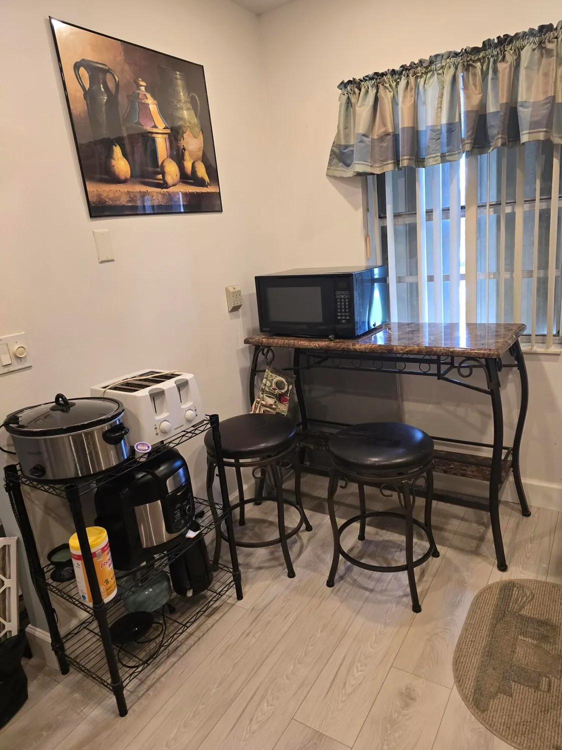 Property Slideshow image 10 of 22 | 140 lake meryl dr apt 233, West Palm Beach, FL, 33411