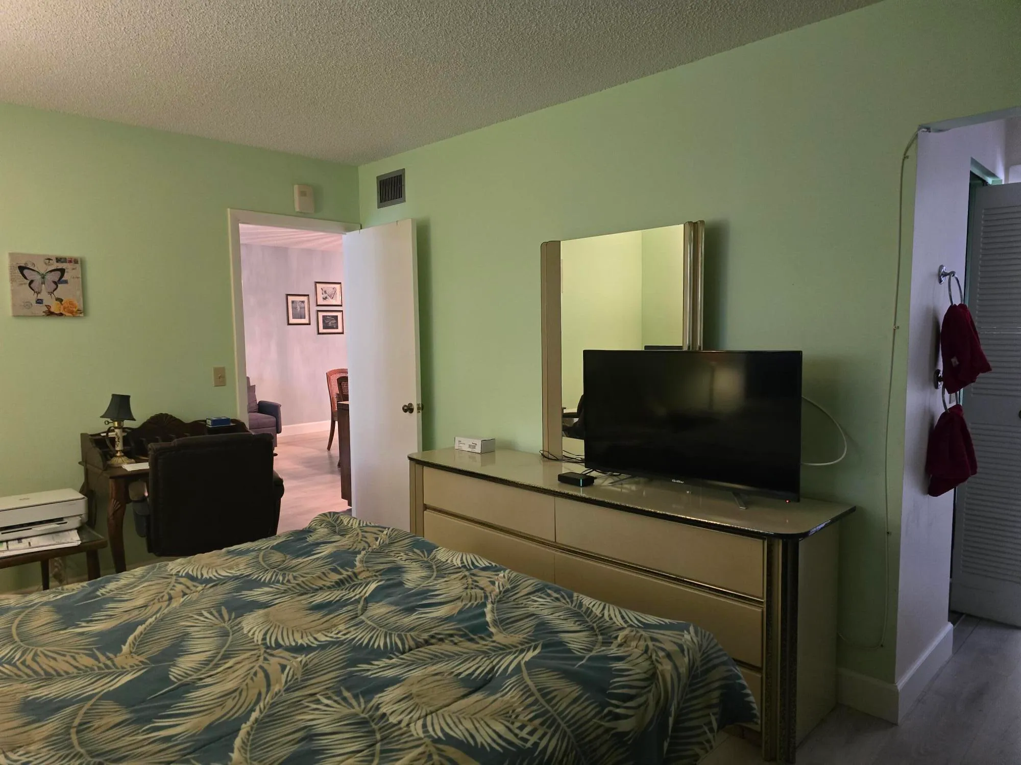 Property Slideshow image 14 of 22 | 140 lake meryl dr apt 233, West Palm Beach, FL, 33411