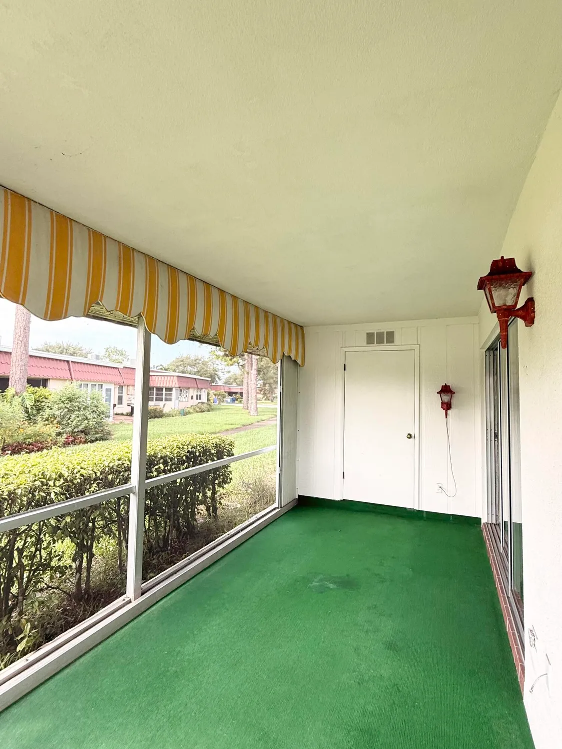 Property Slideshow image 18 of 34 | 734 nantucket cir, Lake Worth, FL, 33467