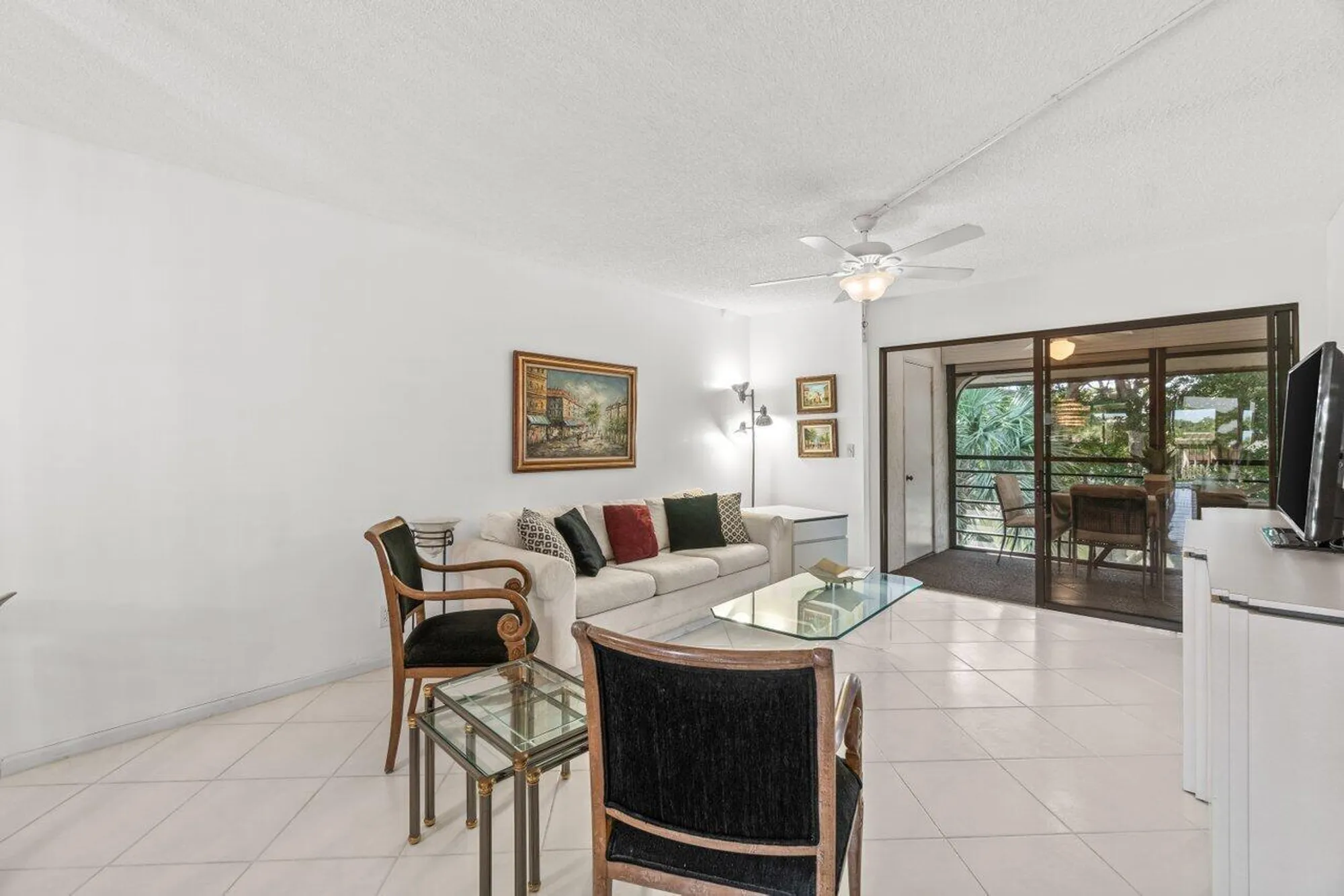 Property Slideshow image 3 of 22 | 5380 cedar lake 303 dr 303, Boynton Beach, FL, 33437