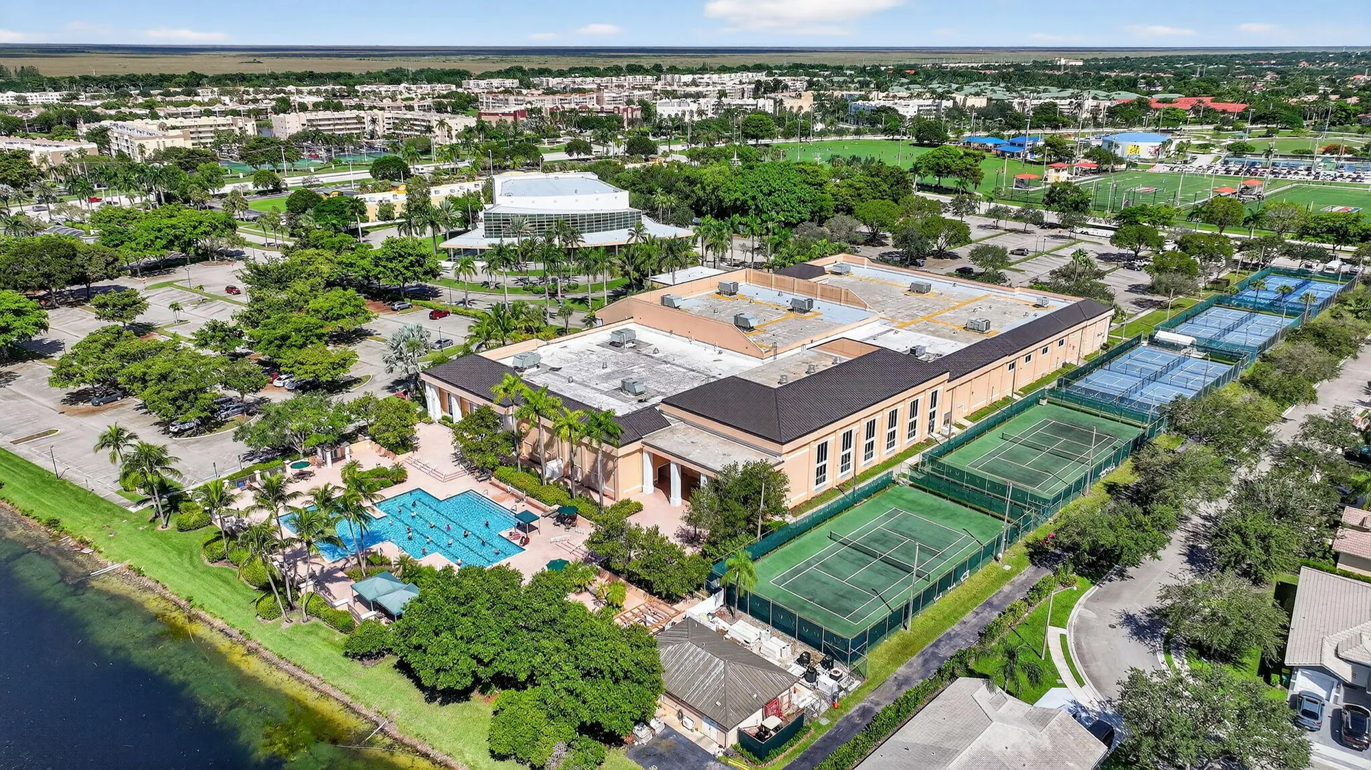 Property Slideshow image 31 of 43 | 7711 ashmont cir # 215, Tamarac, FL, 33321