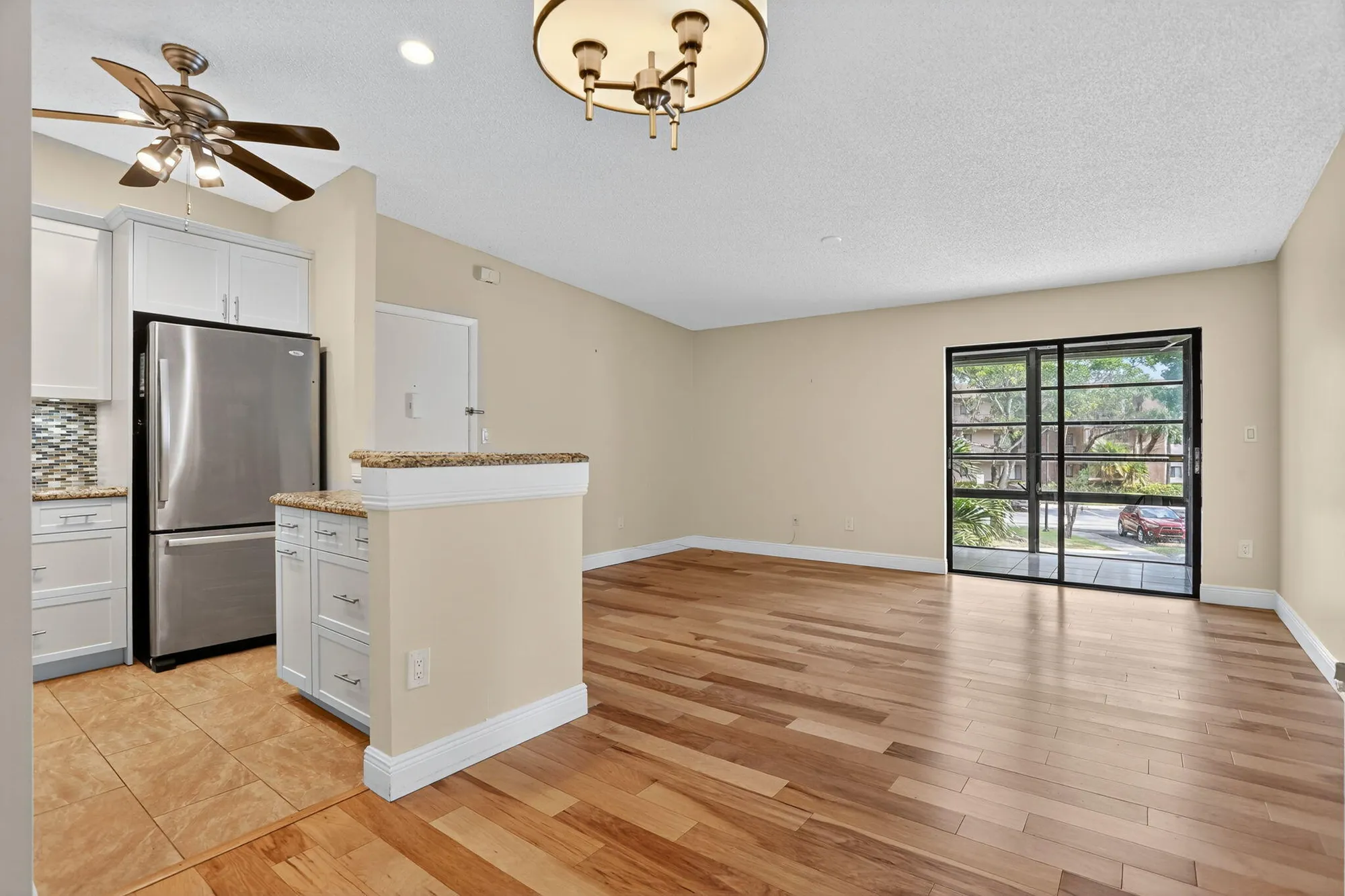 Property Slideshow image 11 of 43 | 7711 ashmont cir # 215, Tamarac, FL, 33321