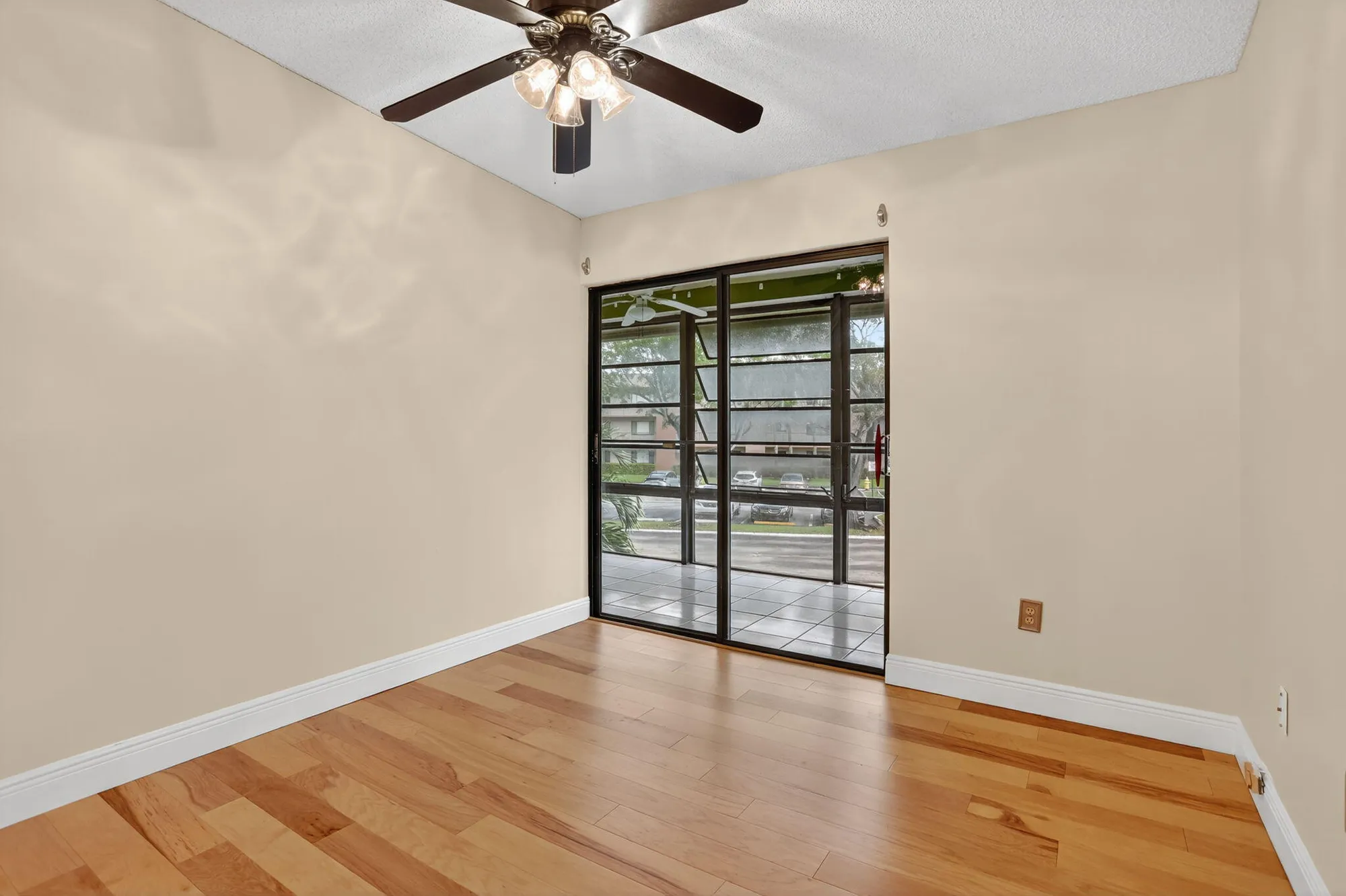 Property Slideshow image 16 of 43 | 7711 ashmont cir # 215, Tamarac, FL, 33321