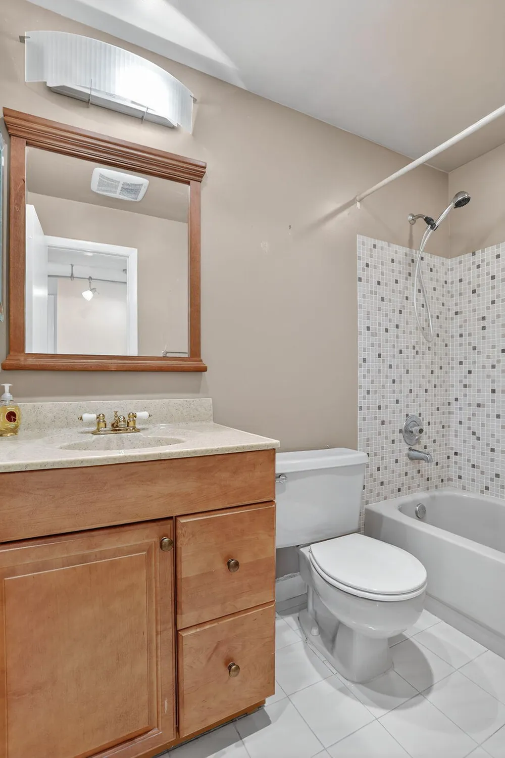 Property Slideshow image 14 of 43 | 7711 ashmont cir # 215, Tamarac, FL, 33321