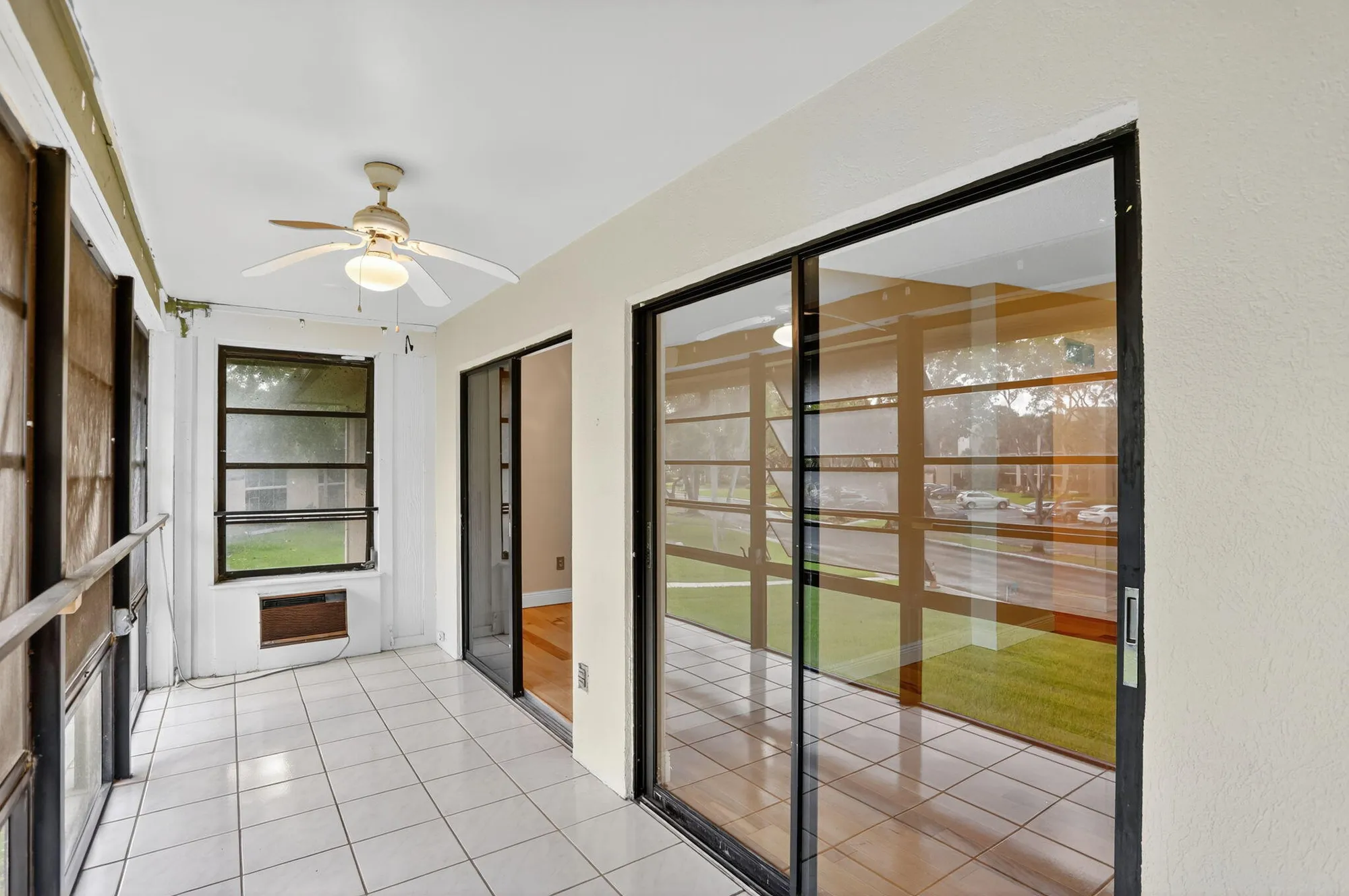 Property Slideshow image 21 of 43 | 7711 ashmont cir # 215, Tamarac, FL, 33321
