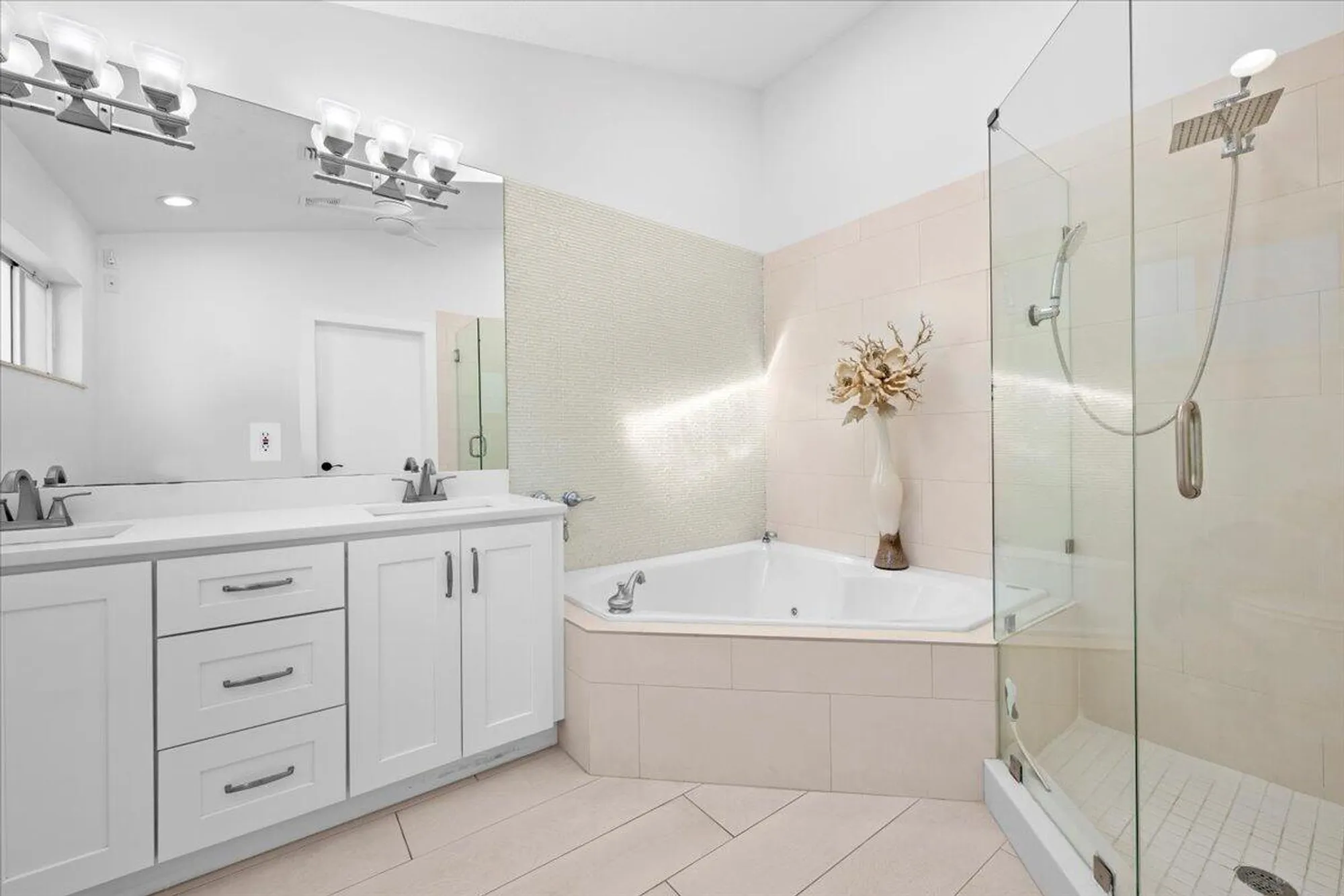 Property Slideshow image 17 of 35 | 5534 ainsley ct, Boynton Beach, FL, 33437