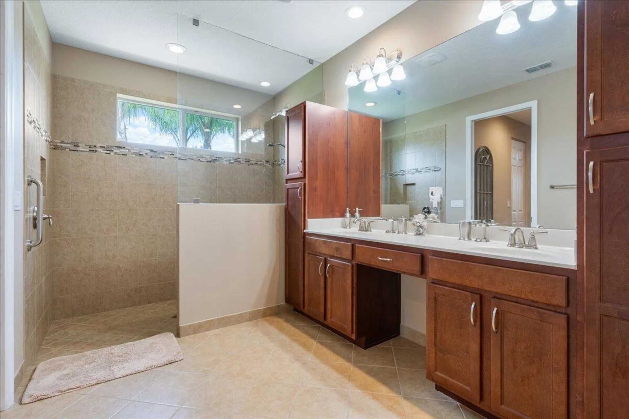 Property Slideshow image 16 of 59 | 12075 sw bennington cir, Port Saint Lucie, FL, 34987