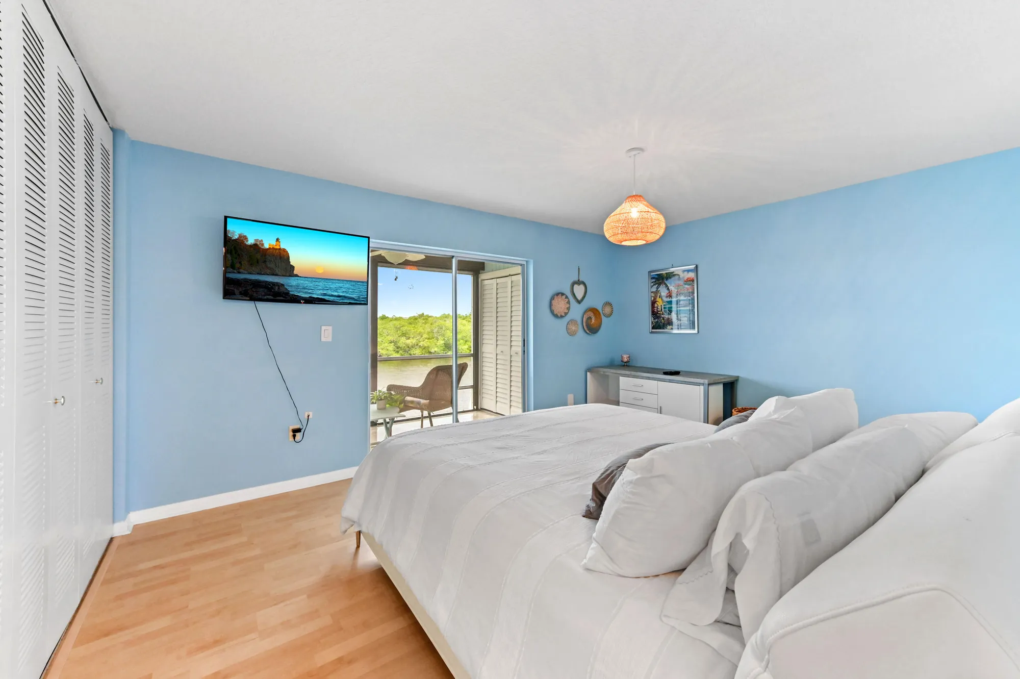 Property Slideshow image 11 of 23 | 2600 s kanner hwy f9, Stuart, FL, 34994