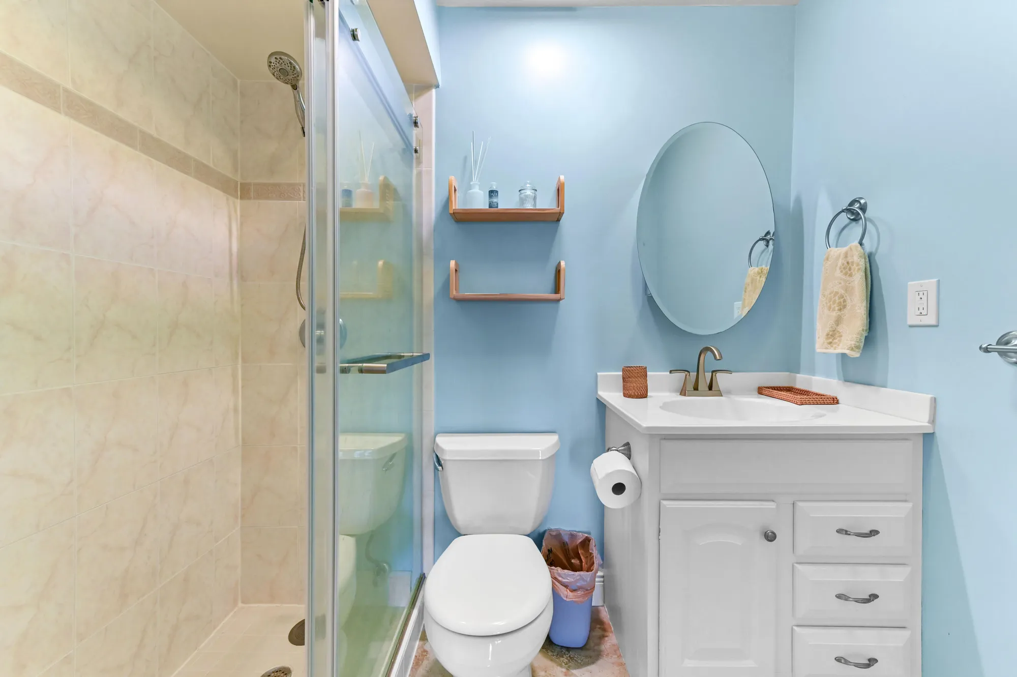 Property Slideshow image 14 of 23 | 2600 s kanner hwy f9, Stuart, FL, 34994