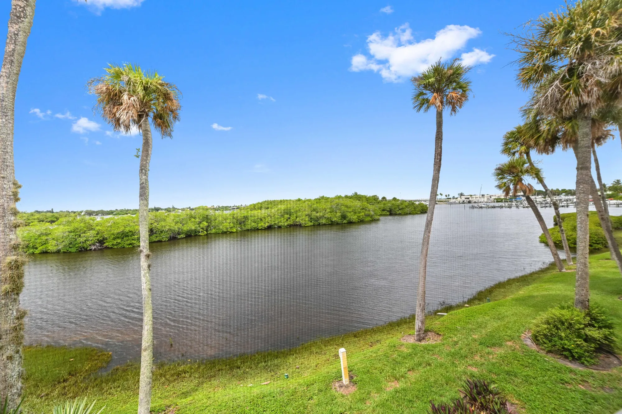 Property Slideshow image 22 of 23 | 2600 s kanner hwy f9, Stuart, FL, 34994