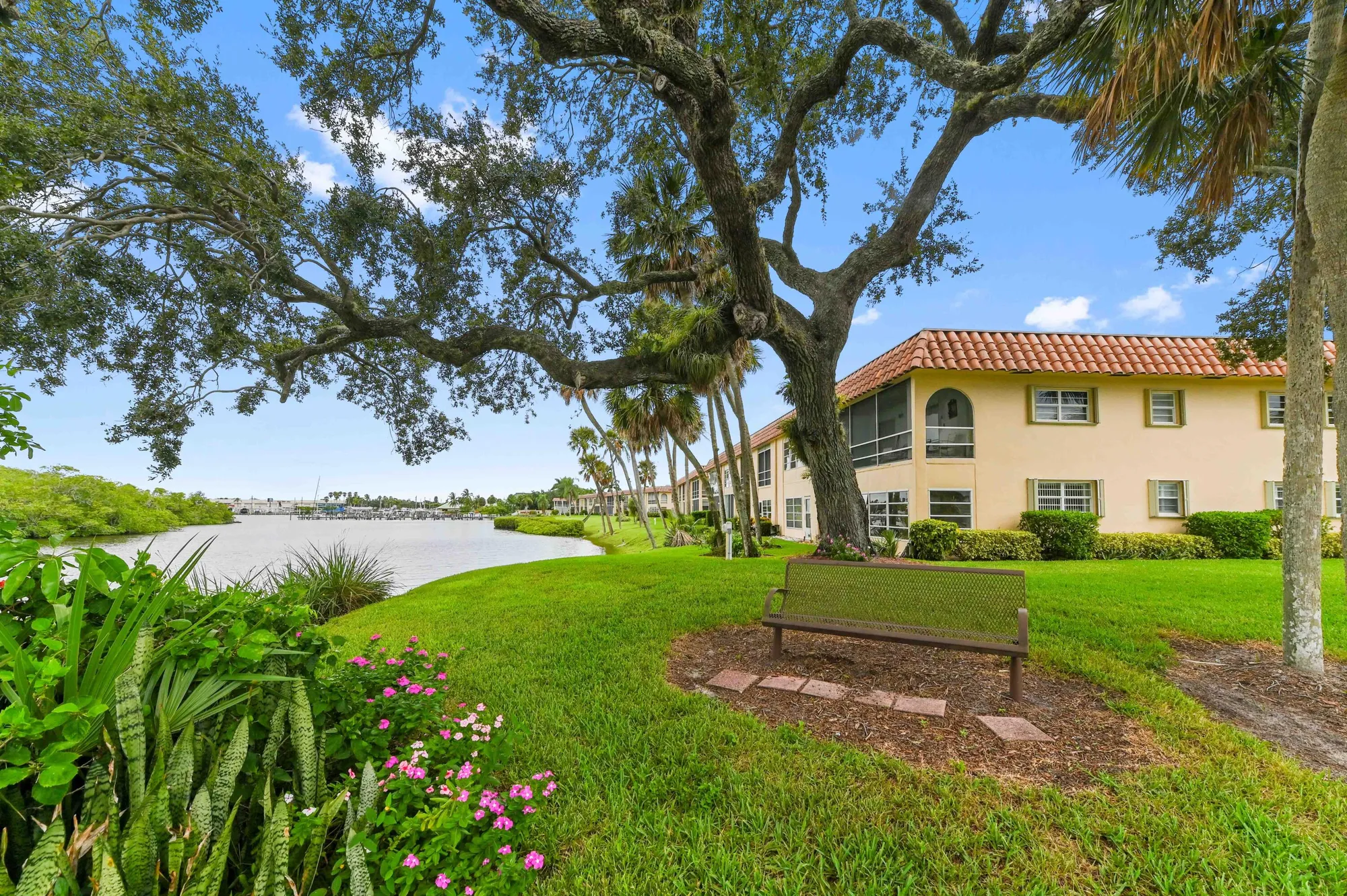 Property Slideshow image 21 of 23 | 2600 s kanner hwy f9, Stuart, FL, 34994