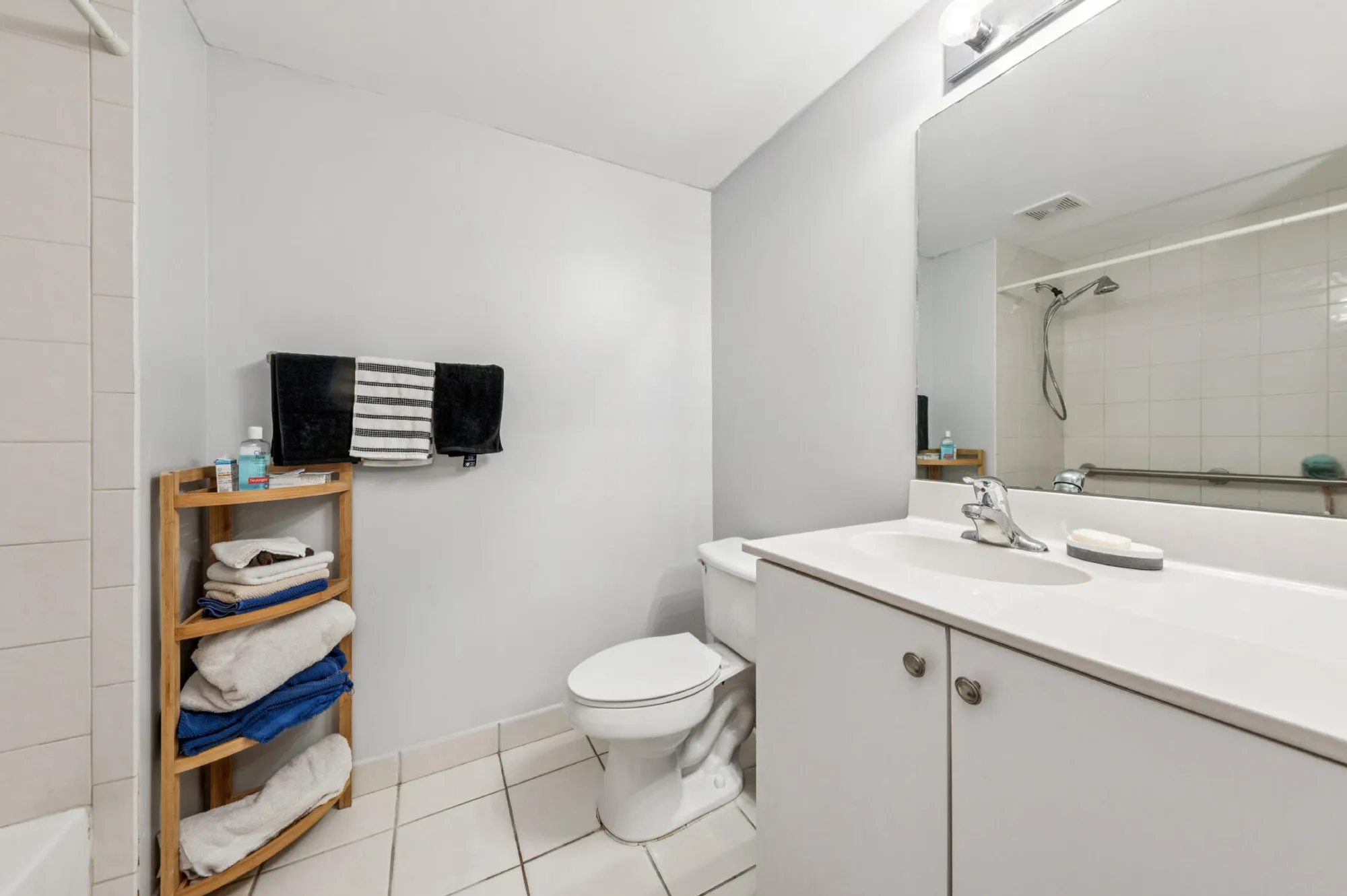 Property Slideshow image 12 of 15 | 4721 lucerne lakes blvd 744, Lake Worth, FL, 33467