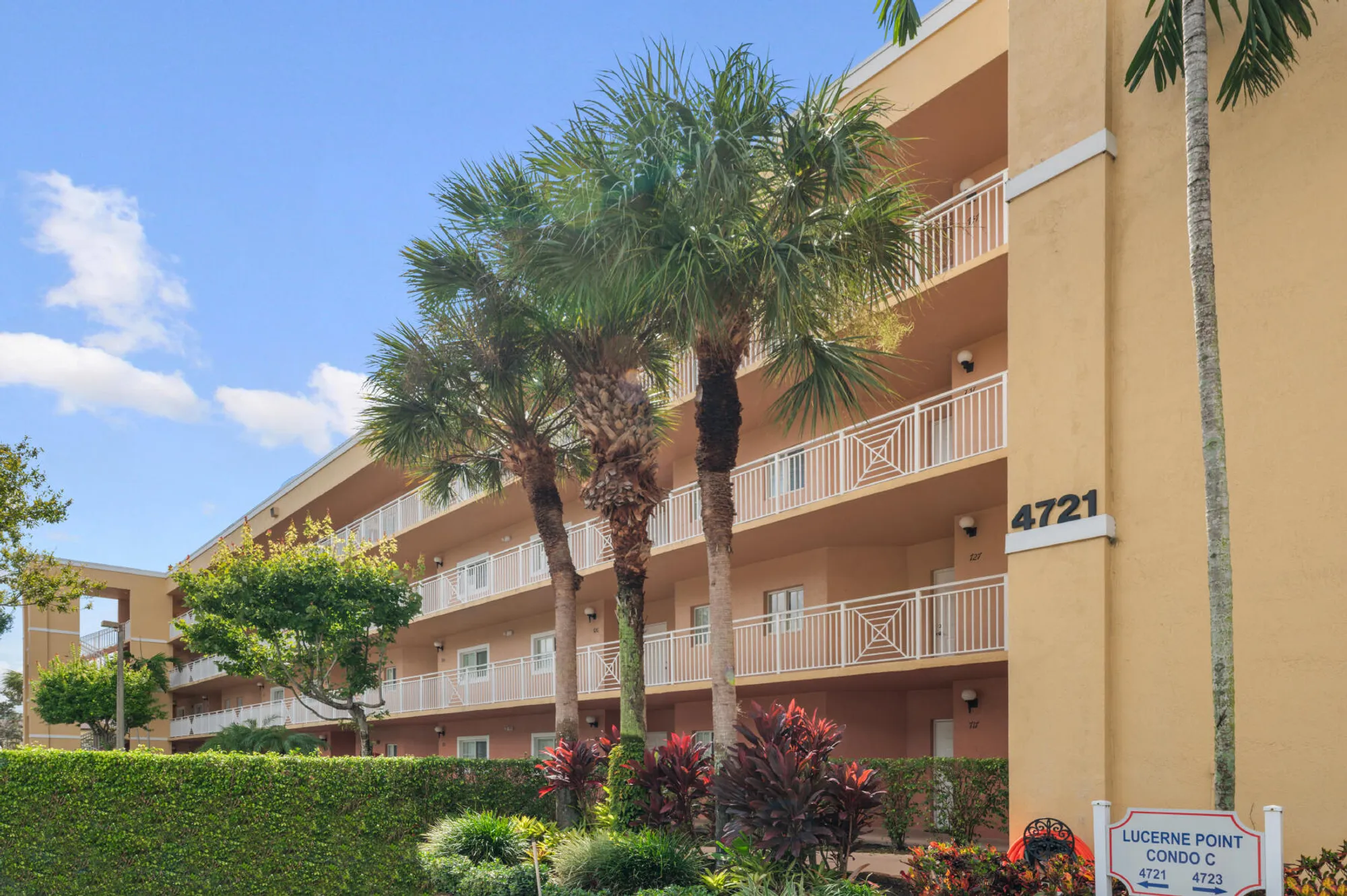 Property Slideshow image 1 of 15 | 4721 lucerne lakes blvd 744, Lake Worth, FL, 33467