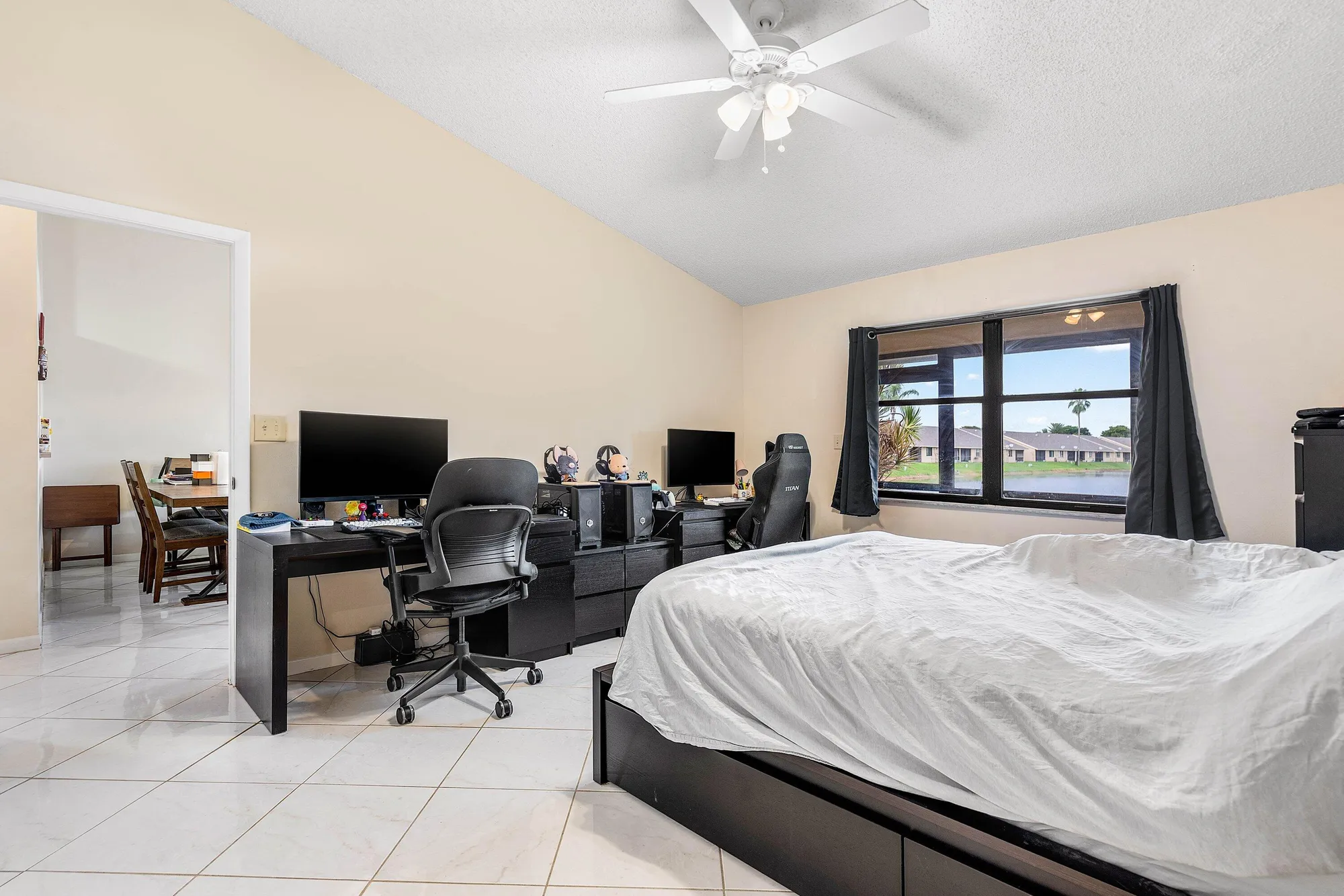 Property Slideshow image 14 of 42 | 7614 nw 99th ave, Tamarac, FL, 33321