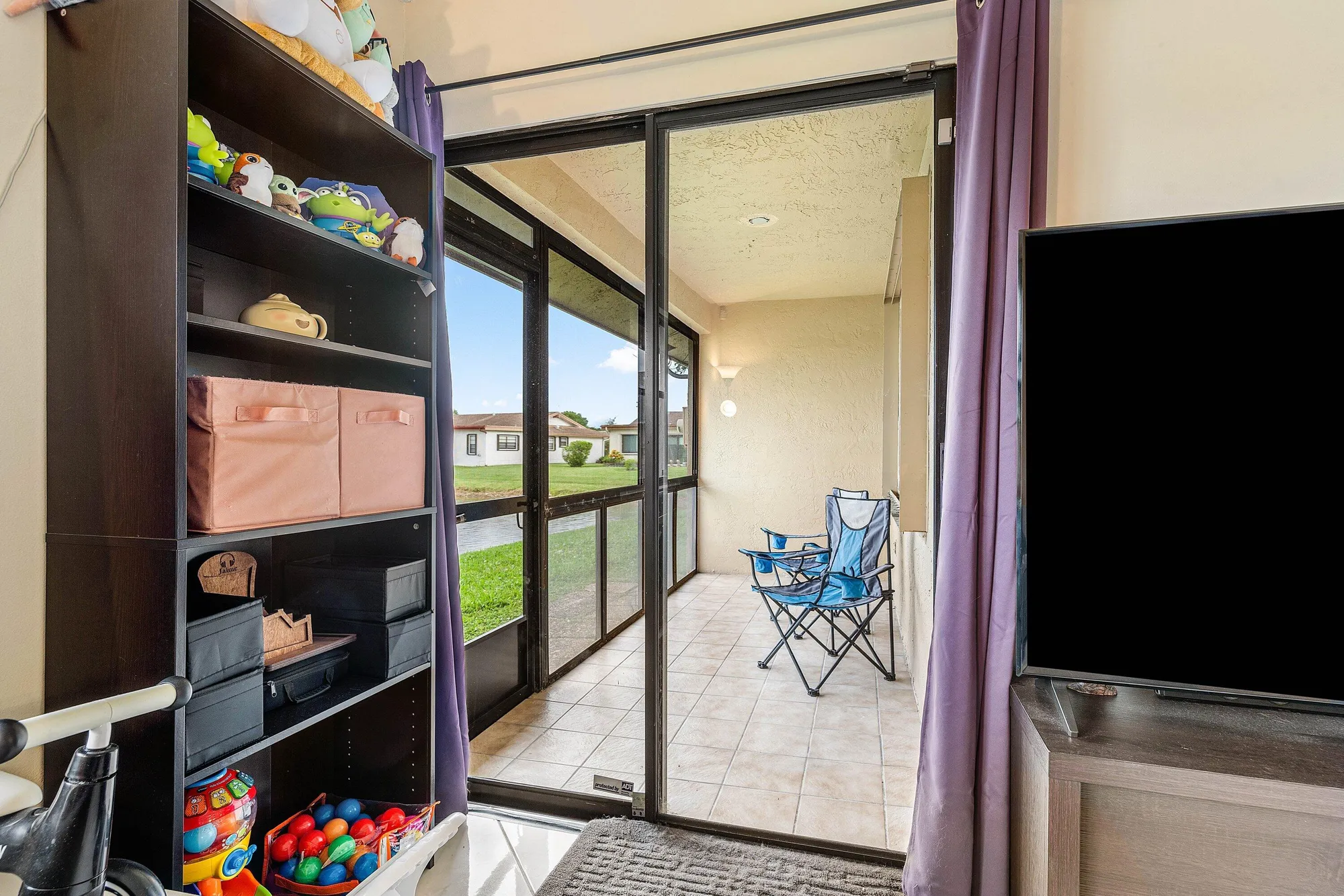 Property Slideshow image 19 of 42 | 7614 nw 99th ave, Tamarac, FL, 33321