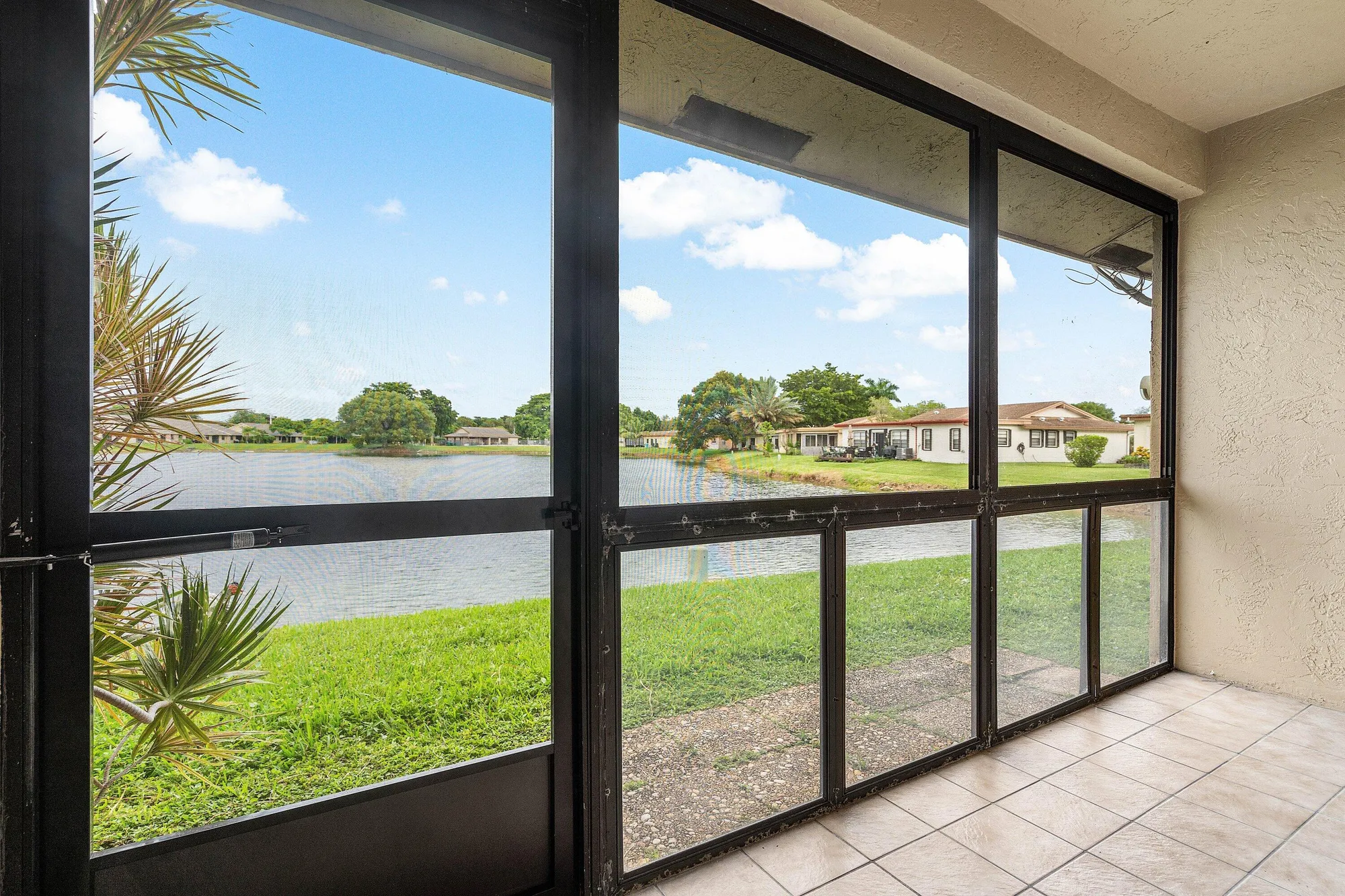 Property Slideshow image 20 of 42 | 7614 nw 99th ave, Tamarac, FL, 33321