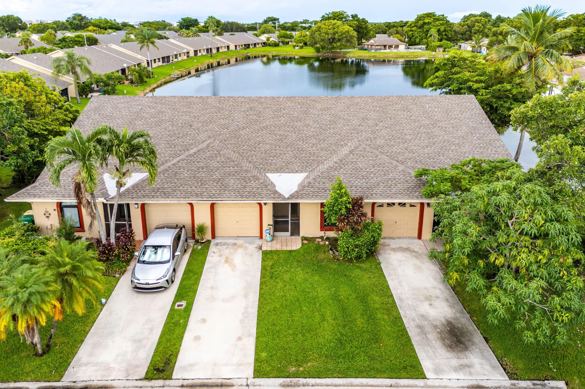 Property Slideshow image 26 of 42 | 7614 nw 99th ave, Tamarac, FL, 33321