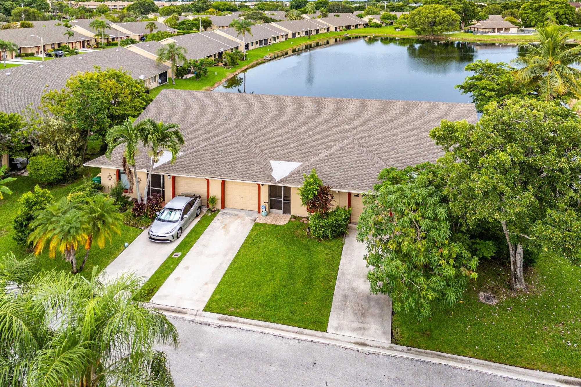 Property Slideshow image 27 of 42 | 7614 nw 99th ave, Tamarac, FL, 33321
