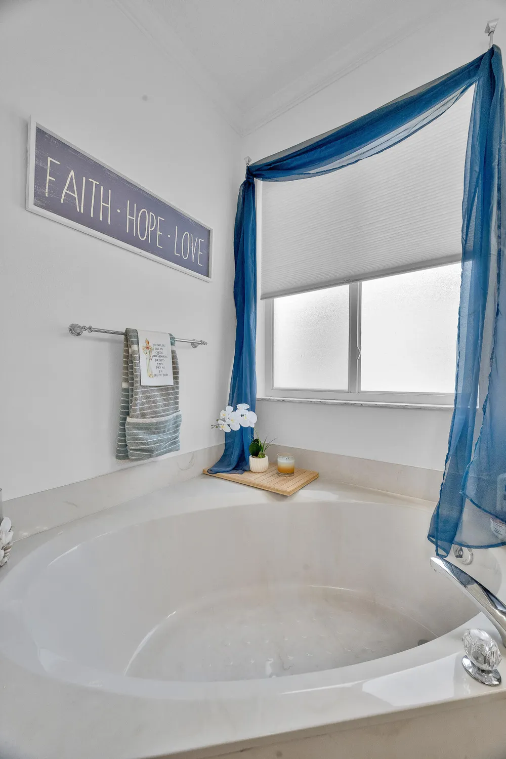 Property Slideshow image 27 of 56 | 489 sw talquin ln, Port Saint Lucie, FL, 34986