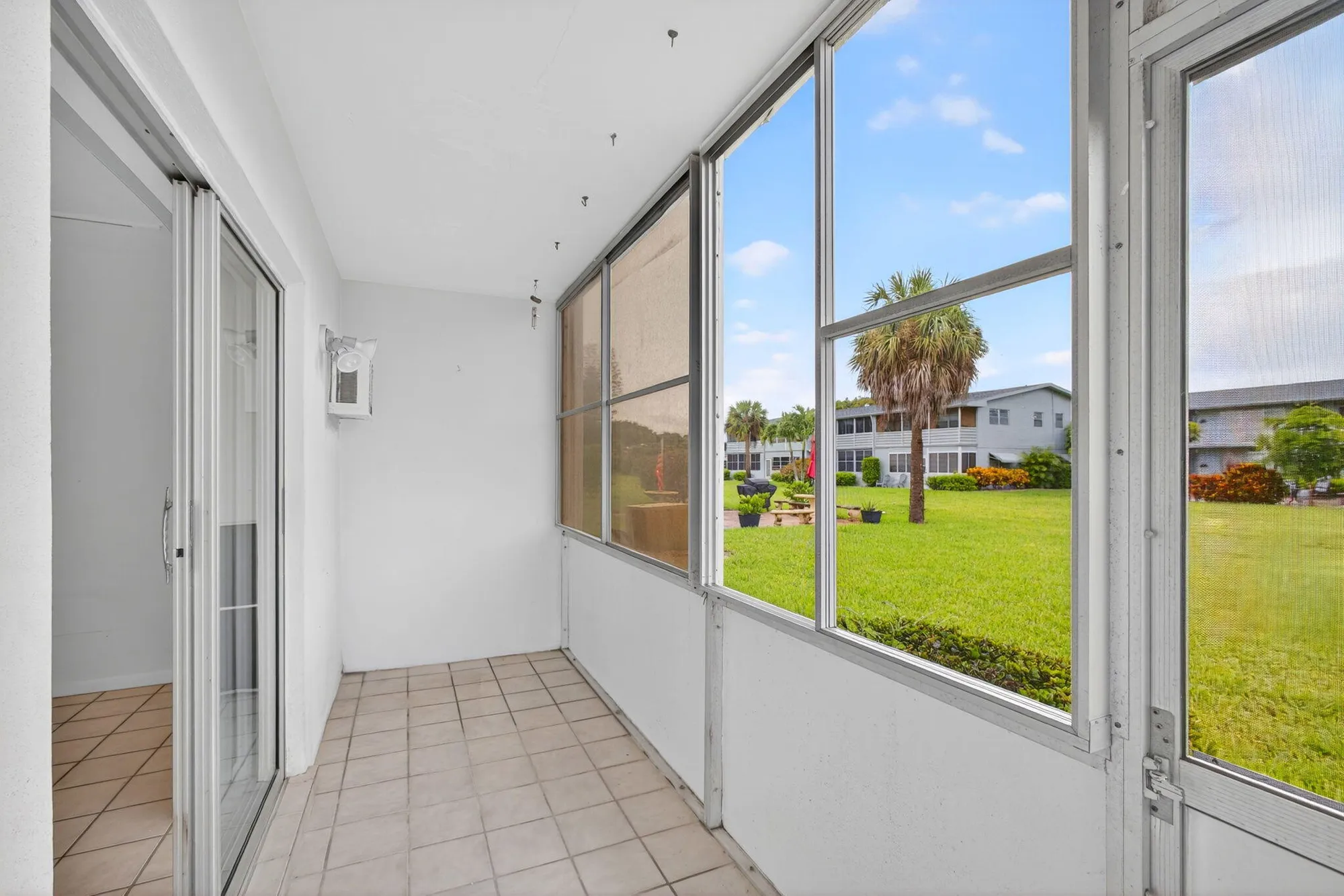 Property Slideshow image 15 of 28 | 7 dorchester a a, West Palm Beach, FL, 33417
