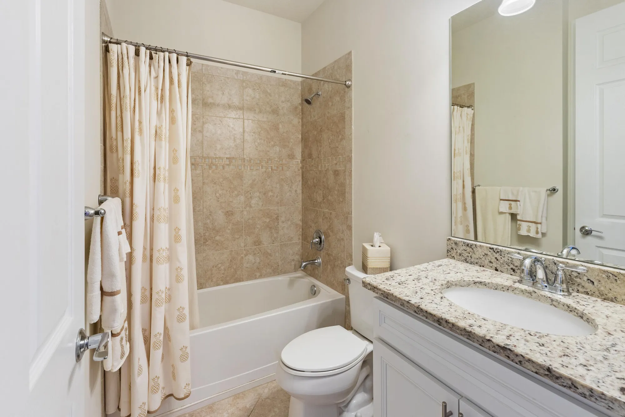 Property Slideshow image 22 of 47 | 649 se monteiro dr, Port Saint Lucie, FL, 34984