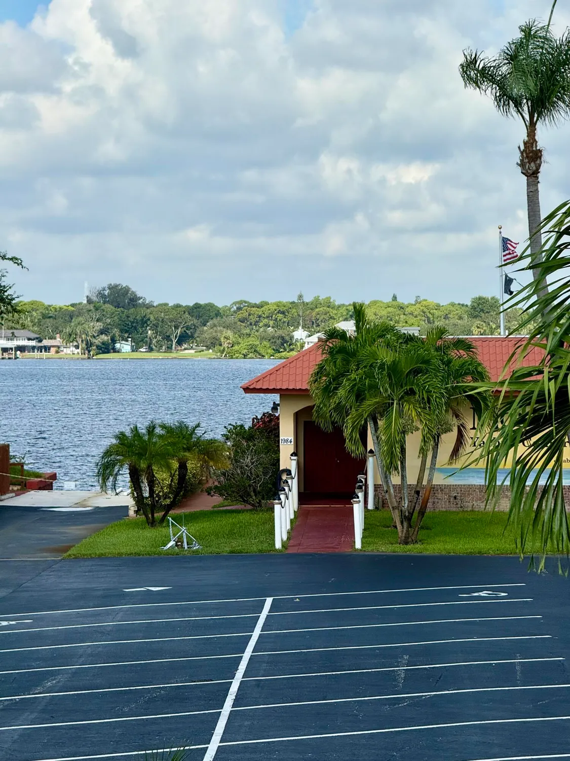 Property Slideshow image 26 of 34 | 1982 sw palm city rd f, Stuart, FL, 34994