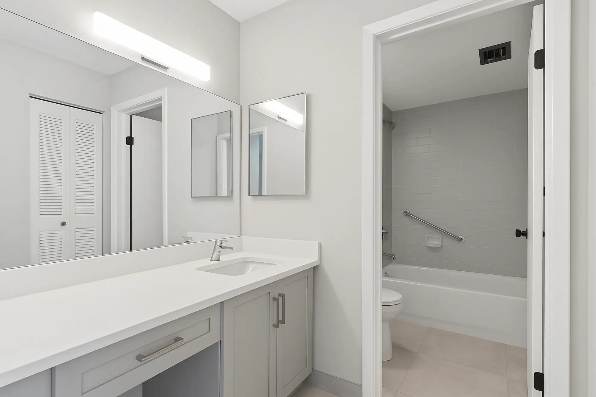 Property Slideshow image 19 of 22 | 150 lake nancy ln 223, West Palm Beach, FL, 33411