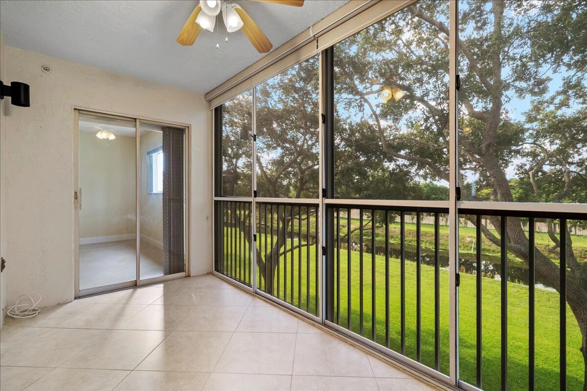Property Slideshow image 12 of 35 | 4734 lucerne lakes blvd 302, Lake Worth, FL, 33467
