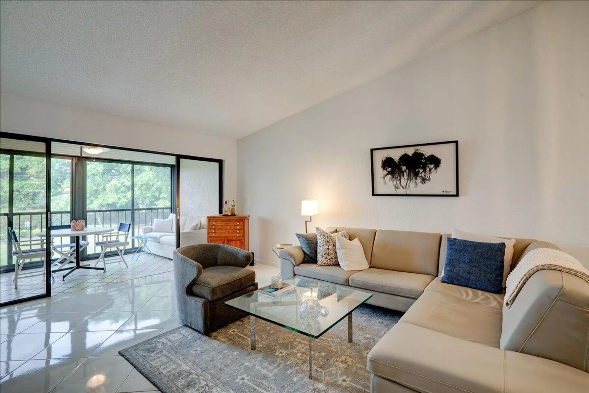 Property Slideshow image 17 of 39 | 5121 oak hill ln 423, Delray Beach, FL, 33484