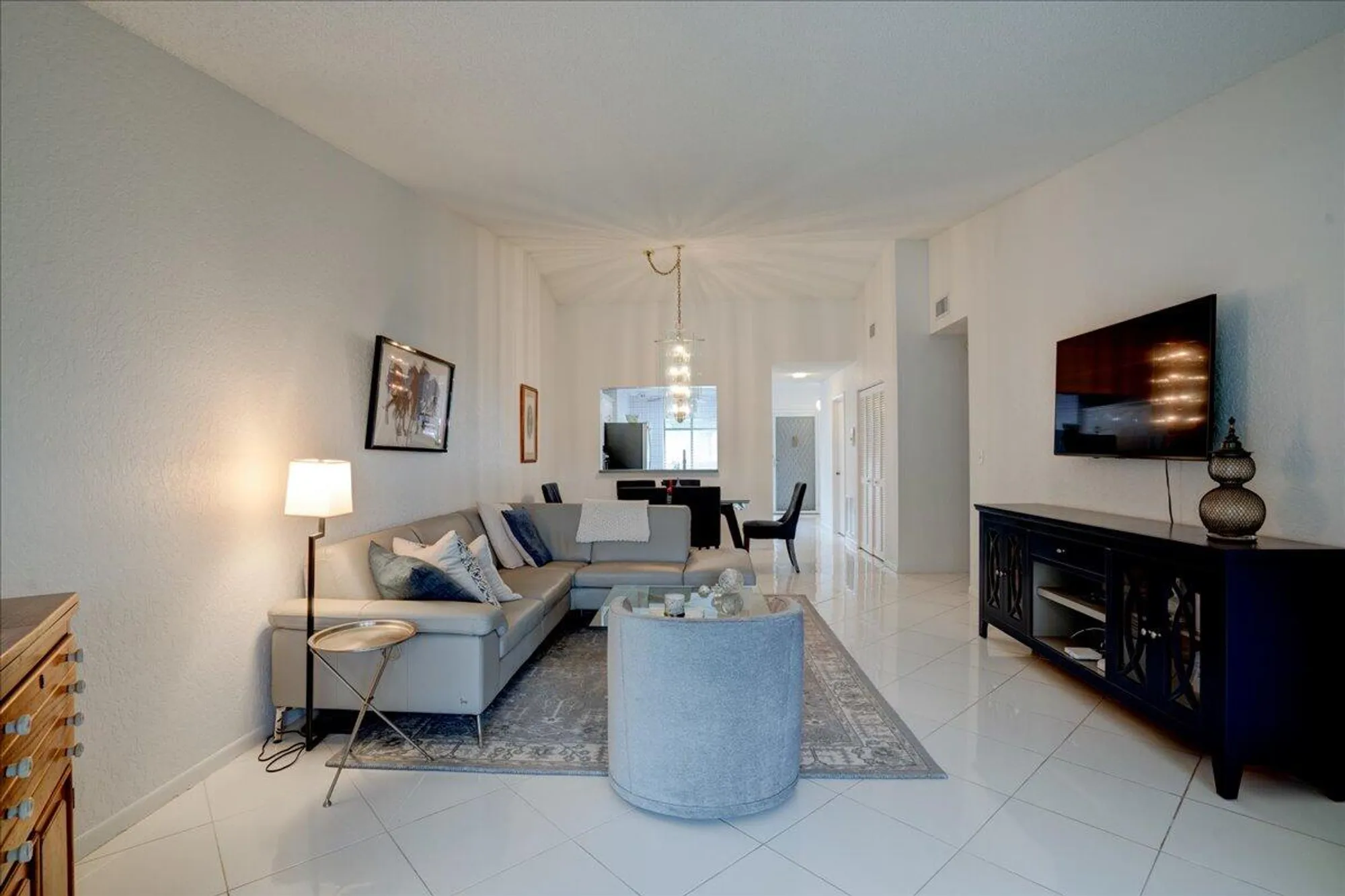 Property Slideshow image 20 of 39 | 5121 oak hill ln 423, Delray Beach, FL, 33484