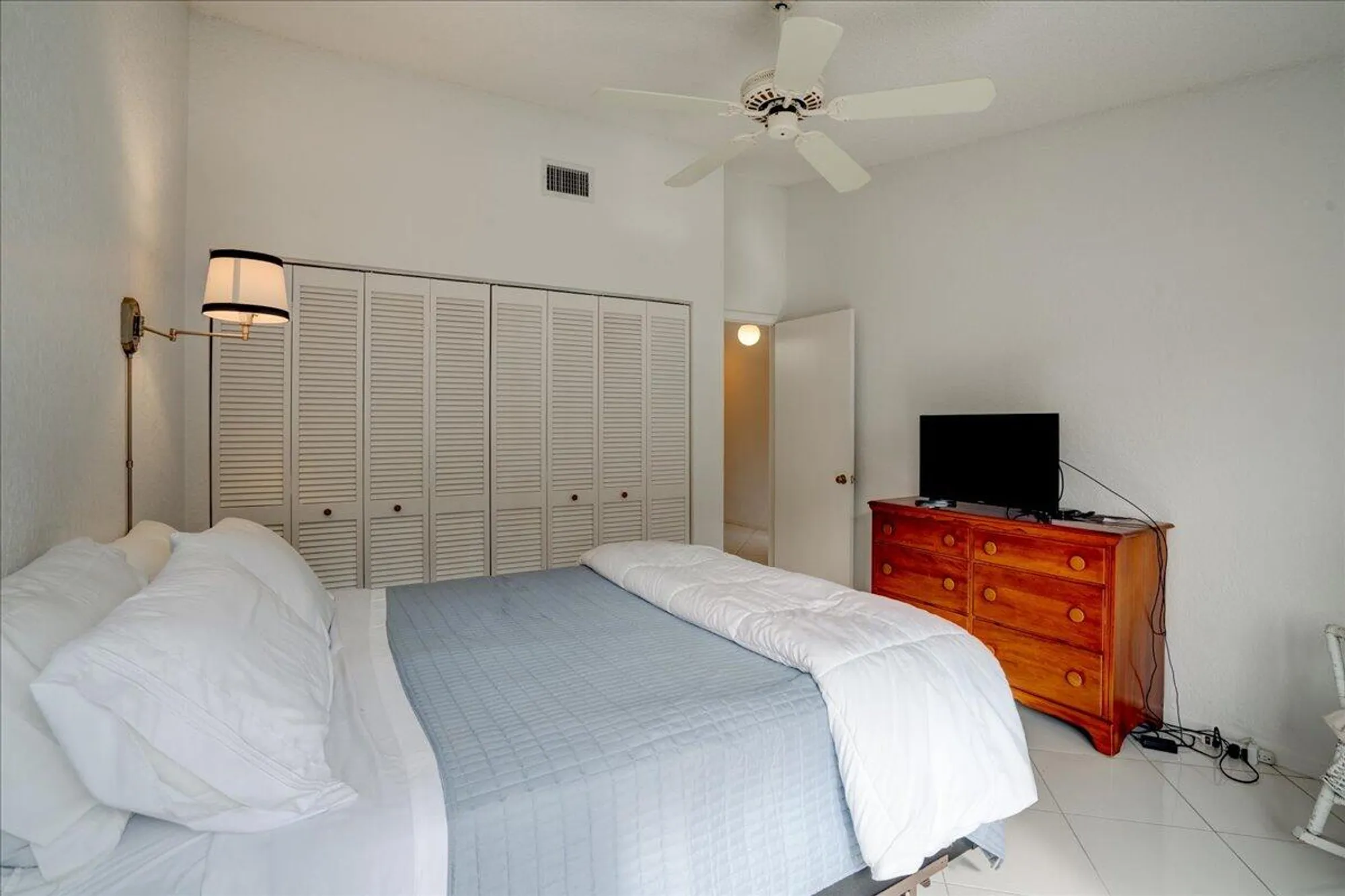 Property Slideshow image 32 of 39 | 5121 oak hill ln 423, Delray Beach, FL, 33484