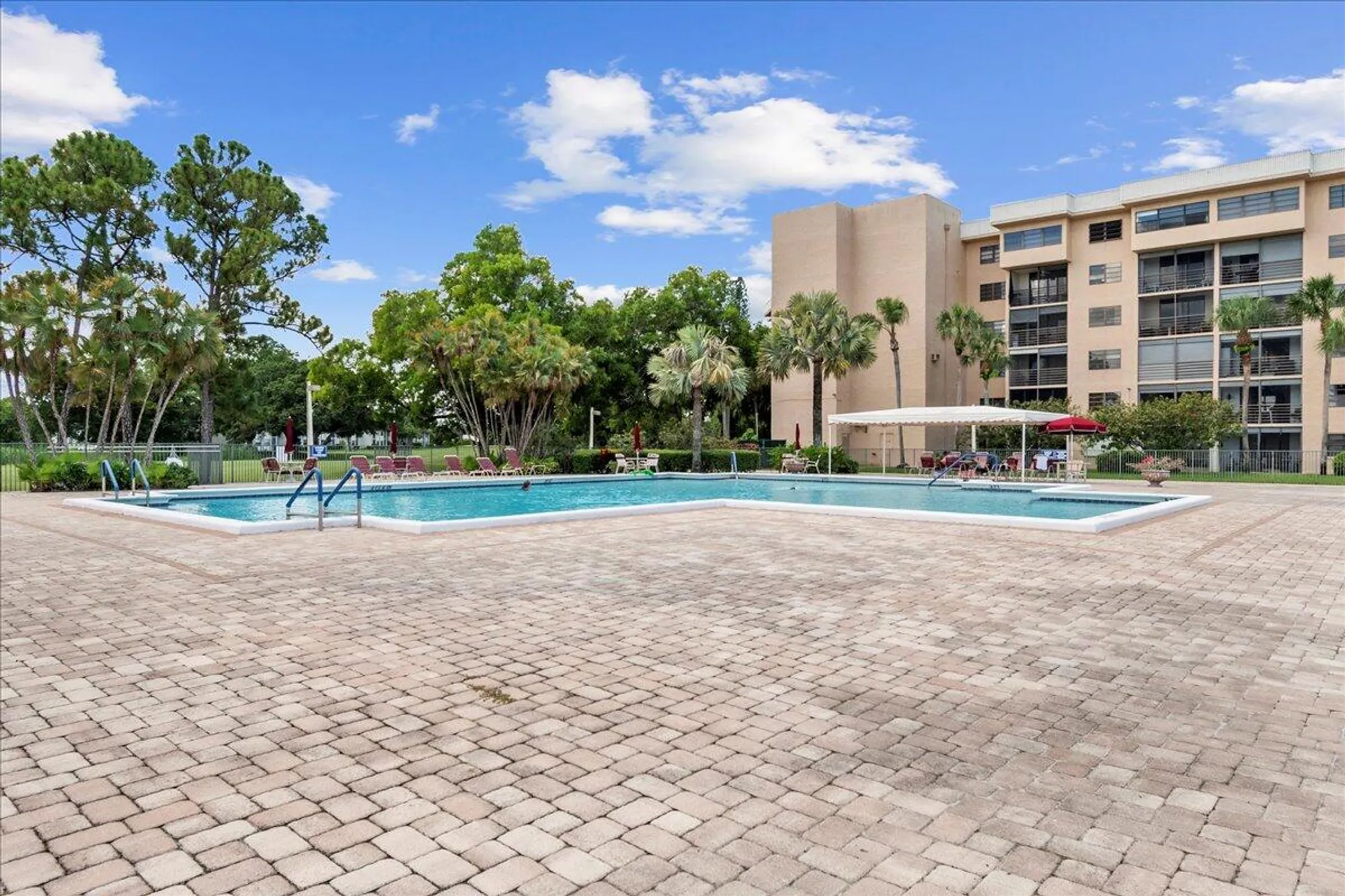 Property Slideshow image 32 of 35 | 4734 lucerne lakes blvd 302, Lake Worth, FL, 33467