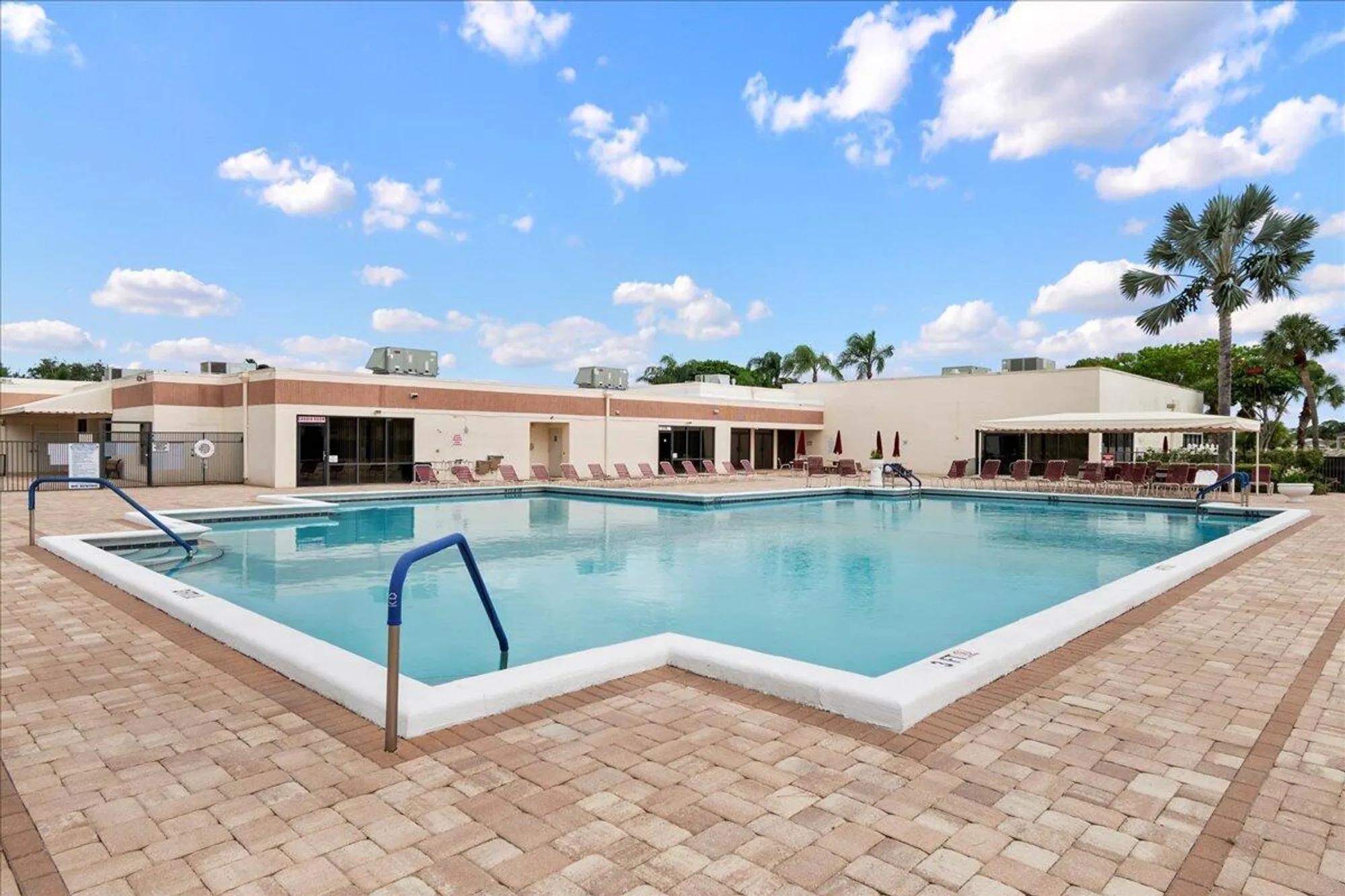 Property Slideshow image 34 of 35 | 4734 lucerne lakes blvd 302, Lake Worth, FL, 33467