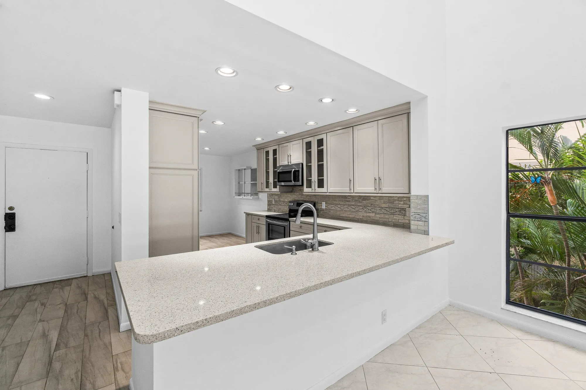 Property Slideshow image 5 of 57 | 23 eastgate dr b, Boynton Beach, FL, 33436