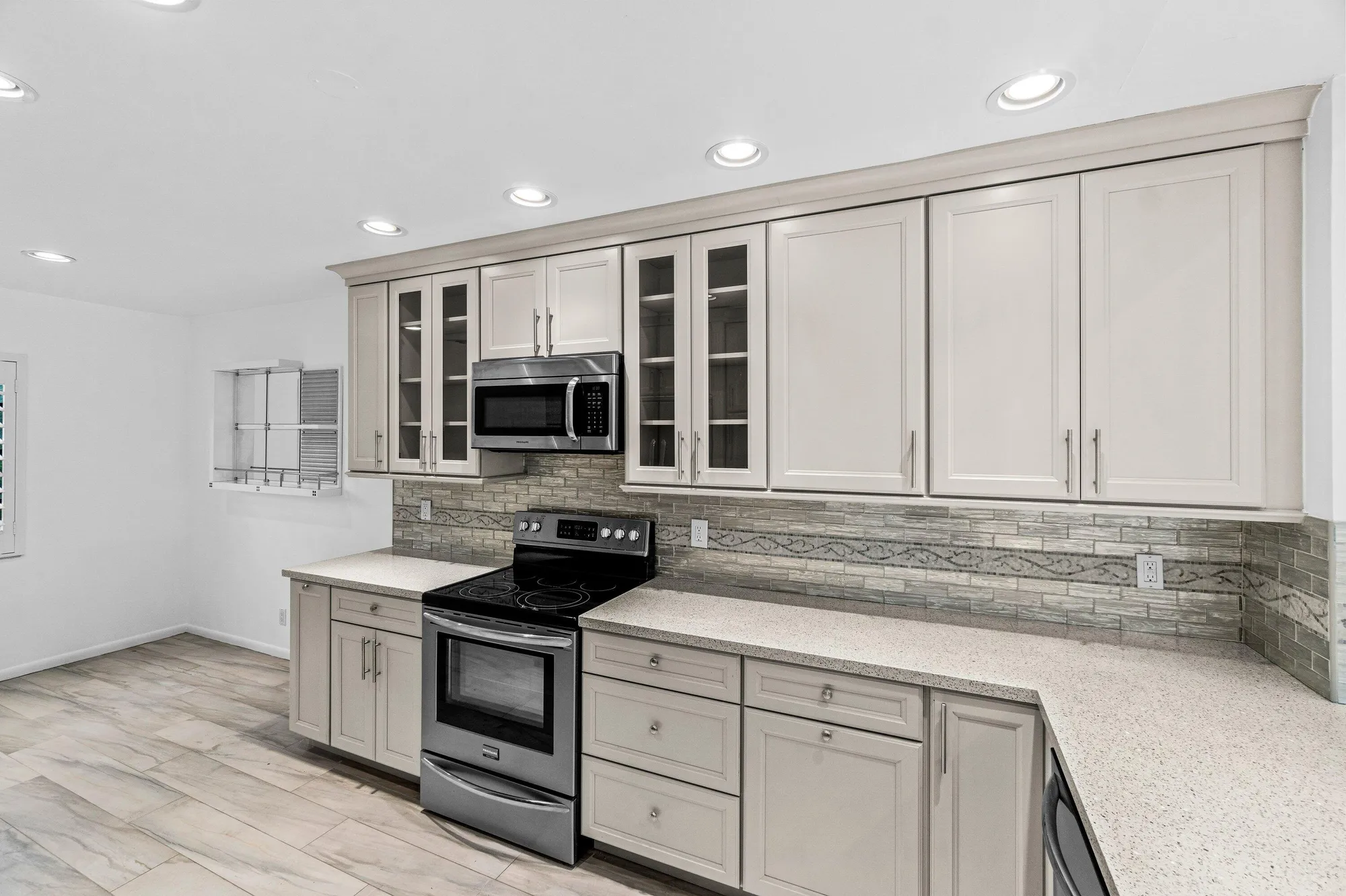 Property Slideshow image 6 of 57 | 23 eastgate dr b, Boynton Beach, FL, 33436