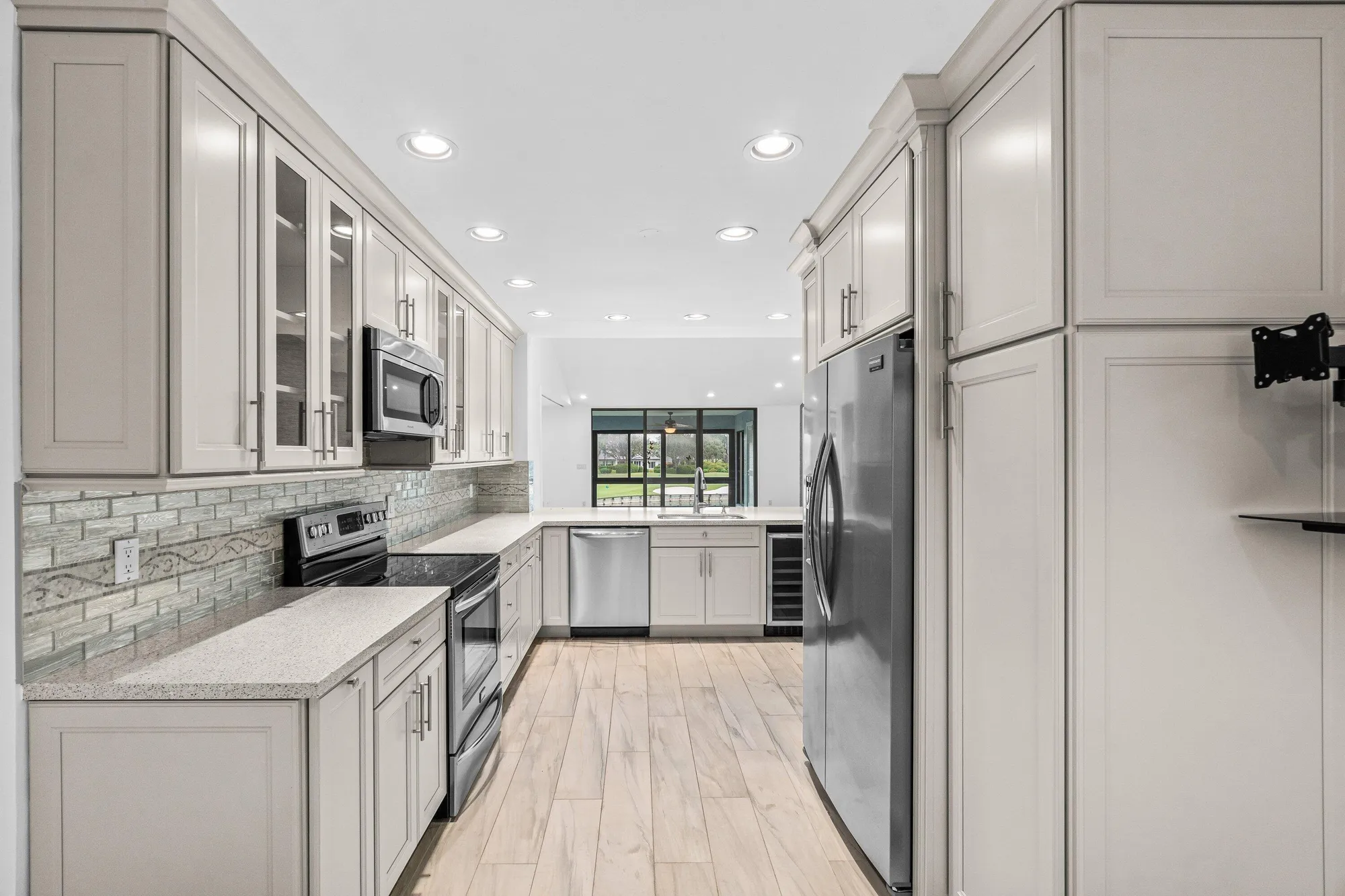 Property Slideshow image 8 of 57 | 23 eastgate dr b, Boynton Beach, FL, 33436