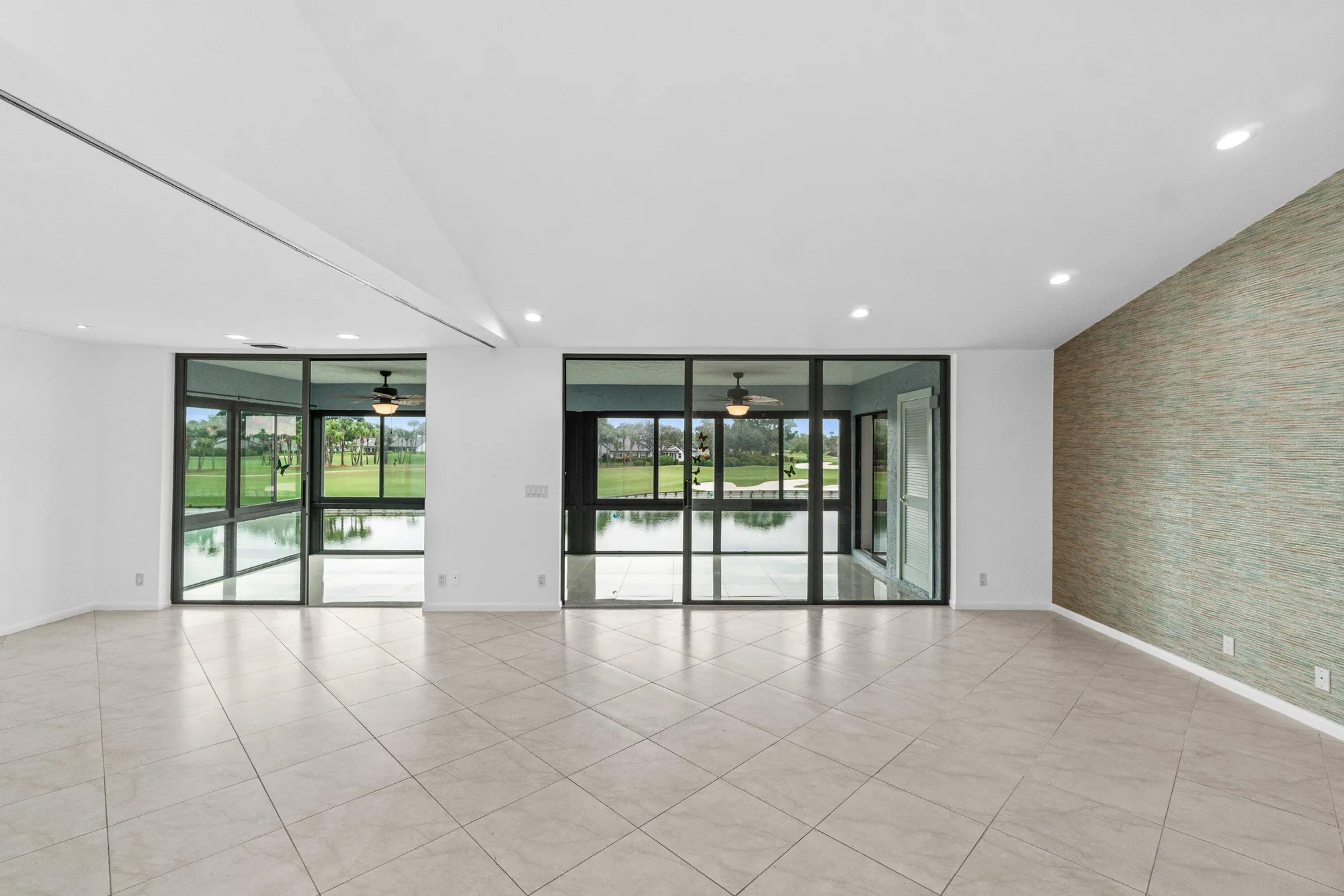 Property Slideshow image 15 of 57 | 23 eastgate dr b, Boynton Beach, FL, 33436